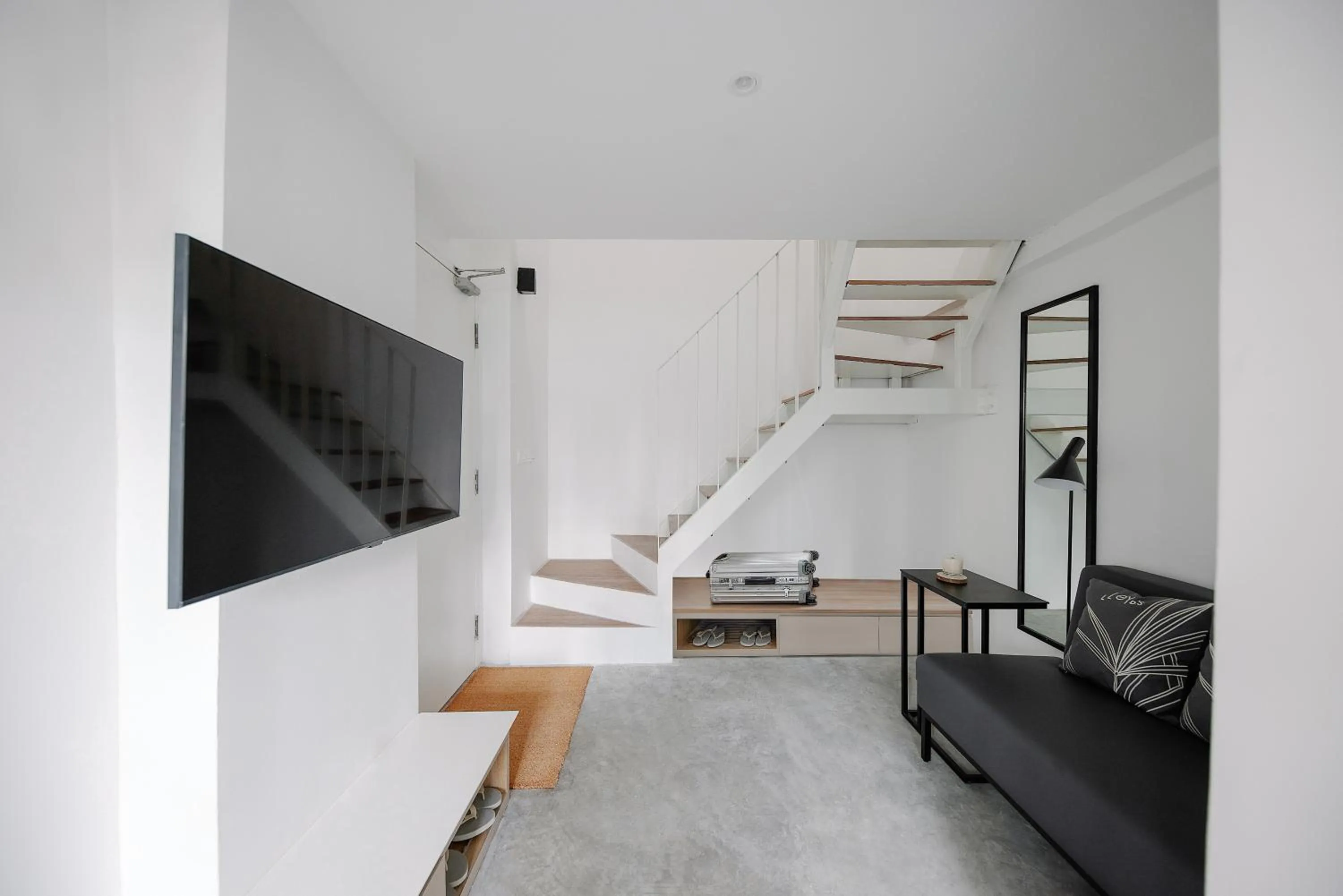 TV and multimedia in Lloyd's Inn Kuala Lumpur