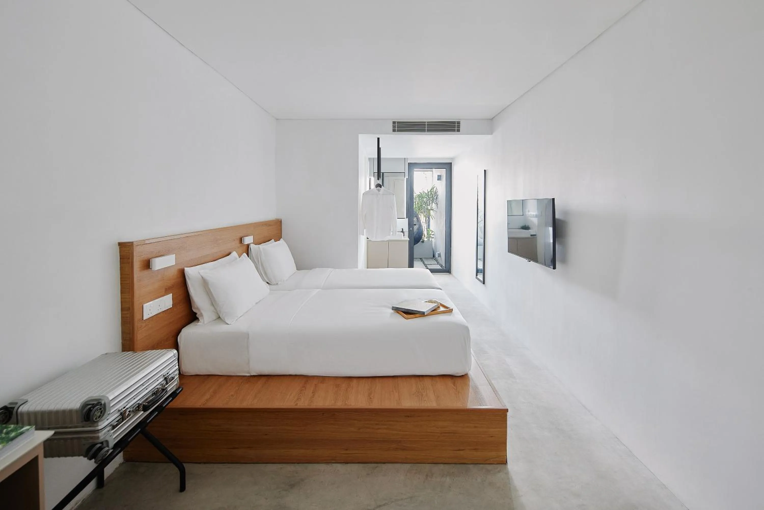 Bed in Lloyd's Inn Kuala Lumpur