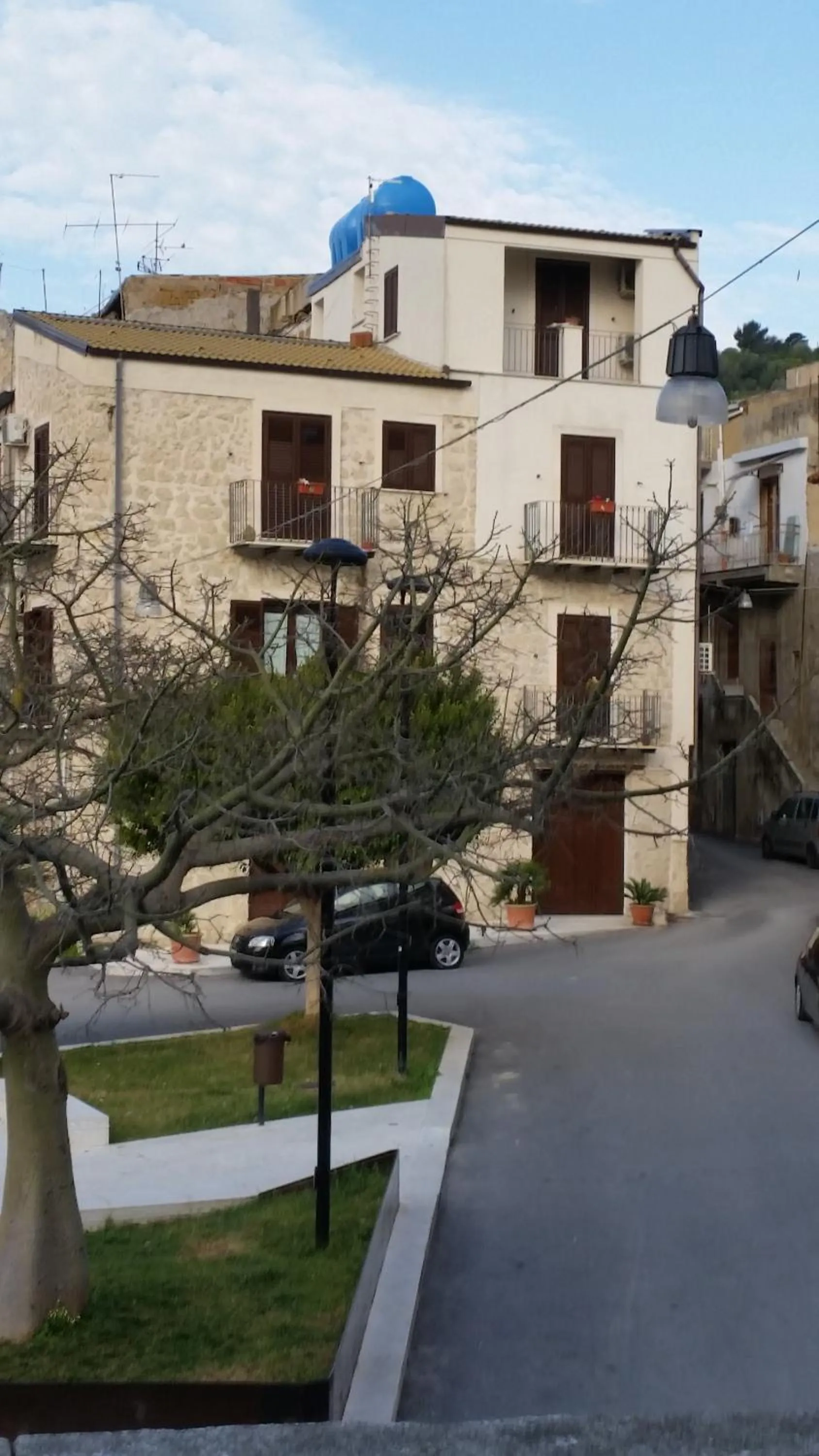 Facade/entrance in Casa Natia