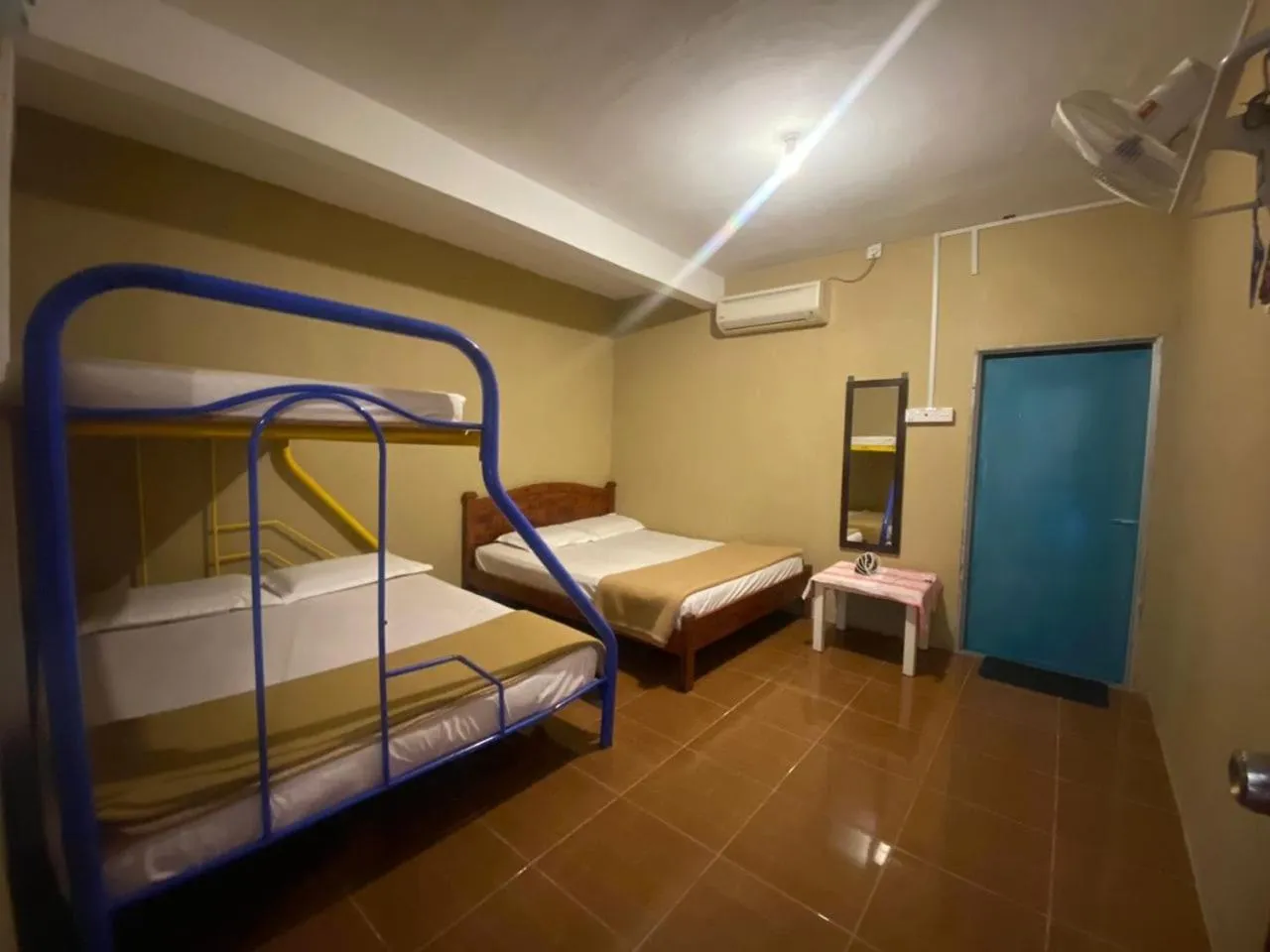 Bedroom, Bed in OYO 90910 Homestay D Lalang Inn