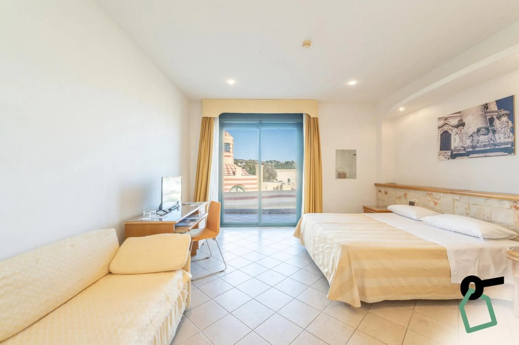 Photo of the whole room, Bed in HOTIDAY Leuca Lungomare