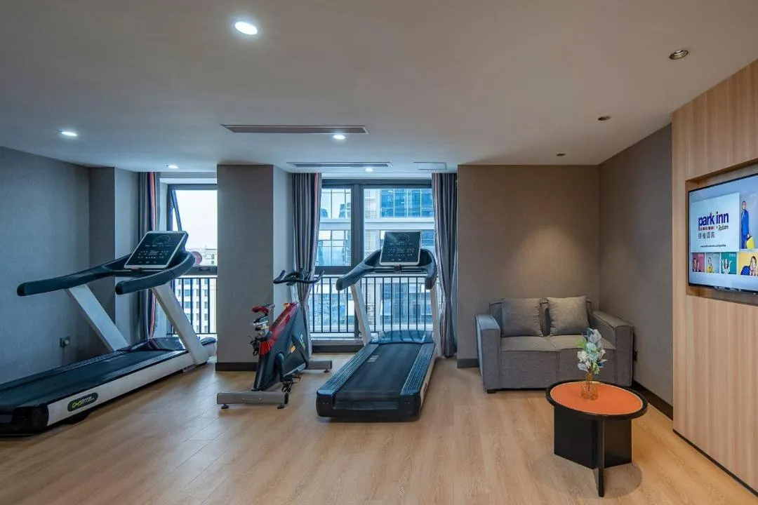 Fitness centre/facilities in Park Inn by Radisson Chongqing Yuelai International Expo Center