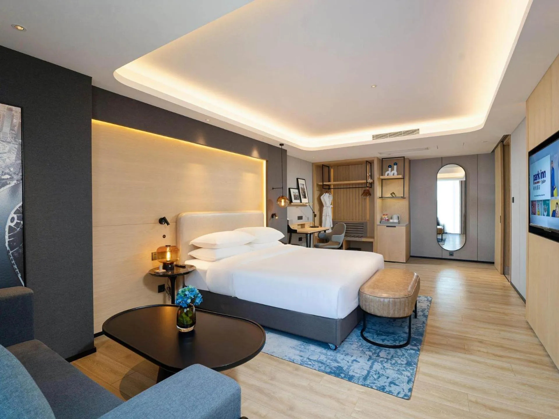 Photo of the whole room, Bed in Park Inn by Radission Tianjin Binhai International Airport
