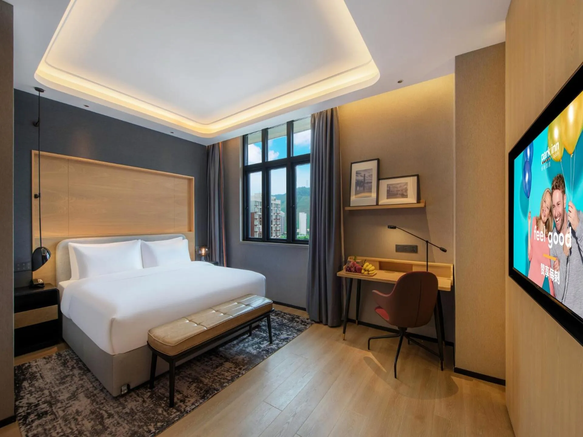 Photo of the whole room, Bed in Park Inn by Radisson Zhuhai Gaolan Port