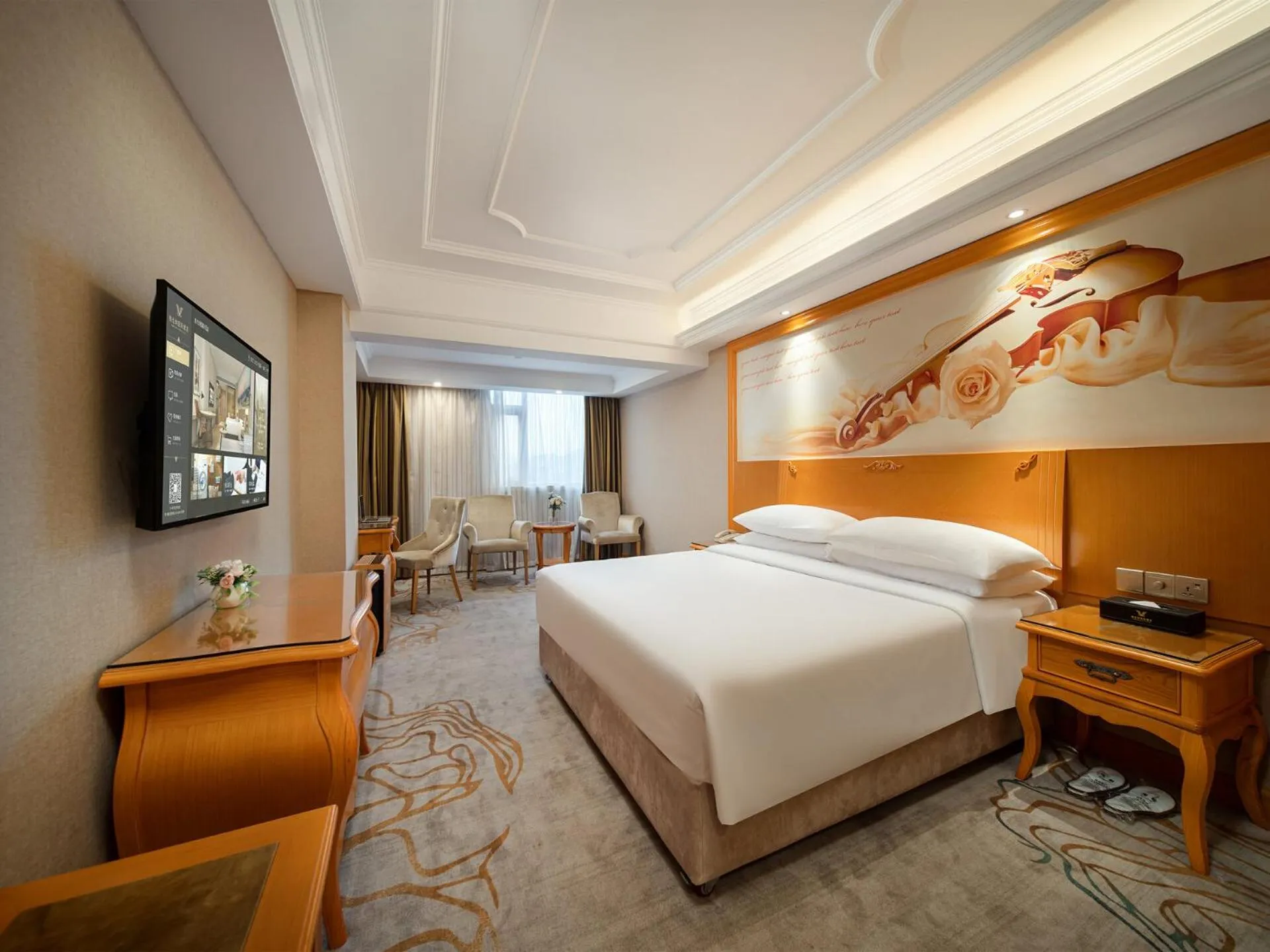 Bed in Vienna International Hotel Shenzhen Longhua Xiken