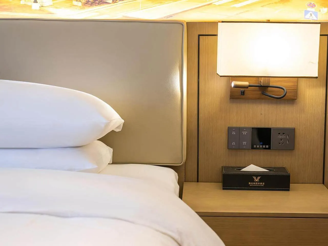Bed in Vienna International Hotel Xianyang International Airport Hotel