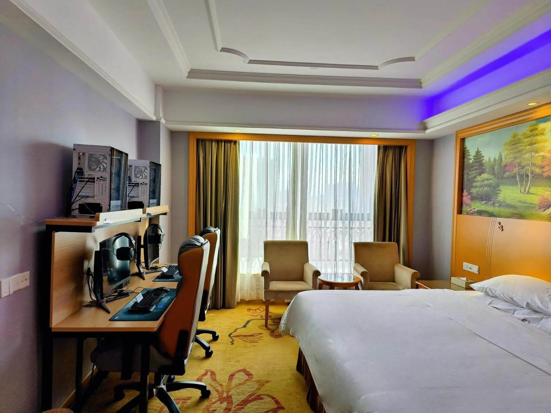 Bed in Vienna International Hotel Shenzhen Xiashuijing Metro Station