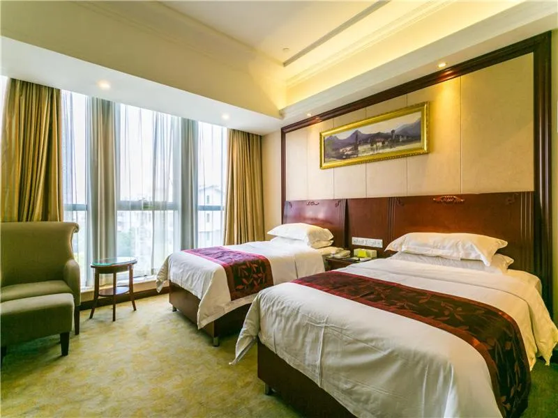 Bed in Vienna International Hotel Shanghai Hongqiao Airport Convention and Exhibition Center Huaxu Highway