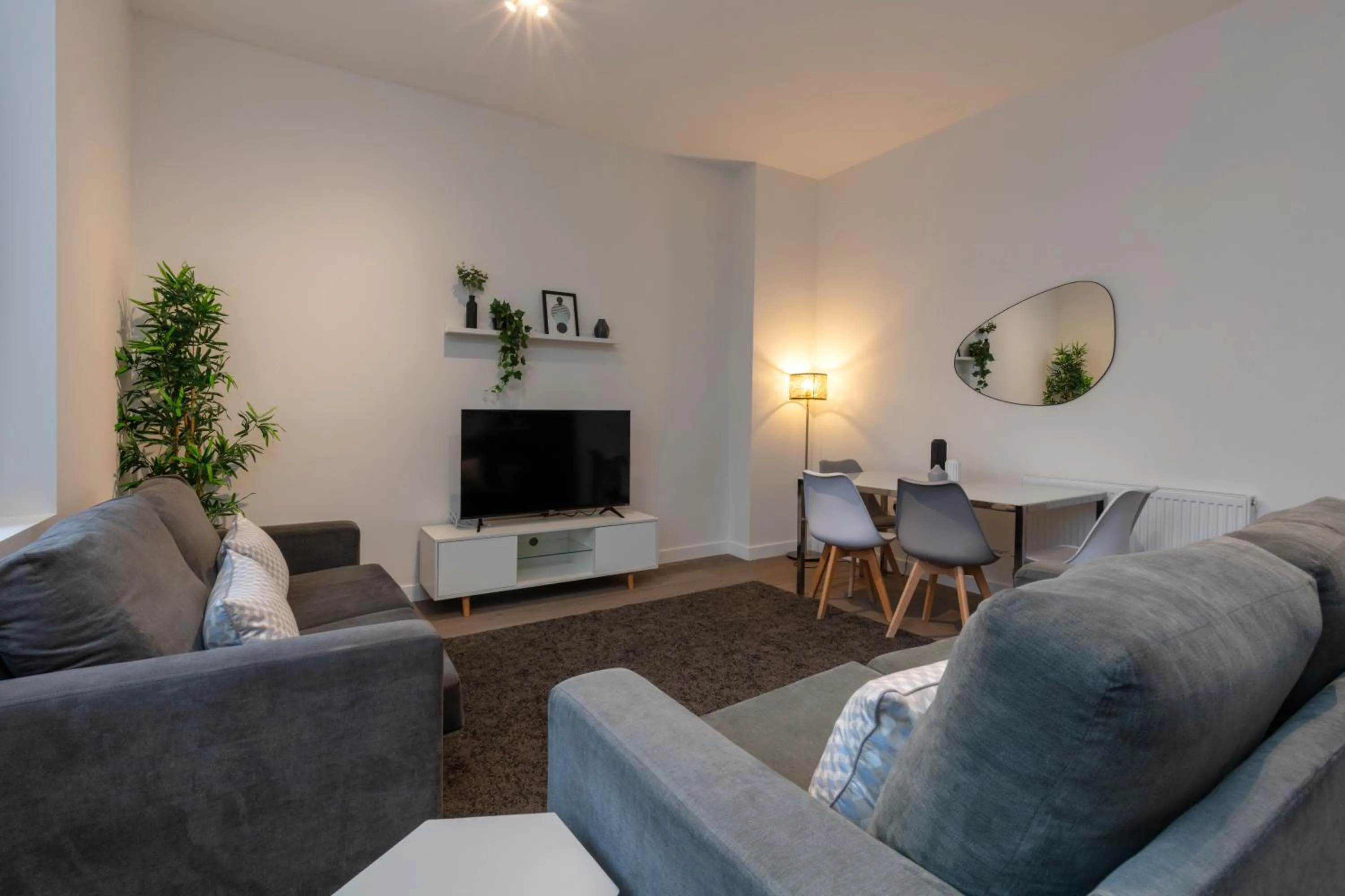 Deluxe North Central London Apartment