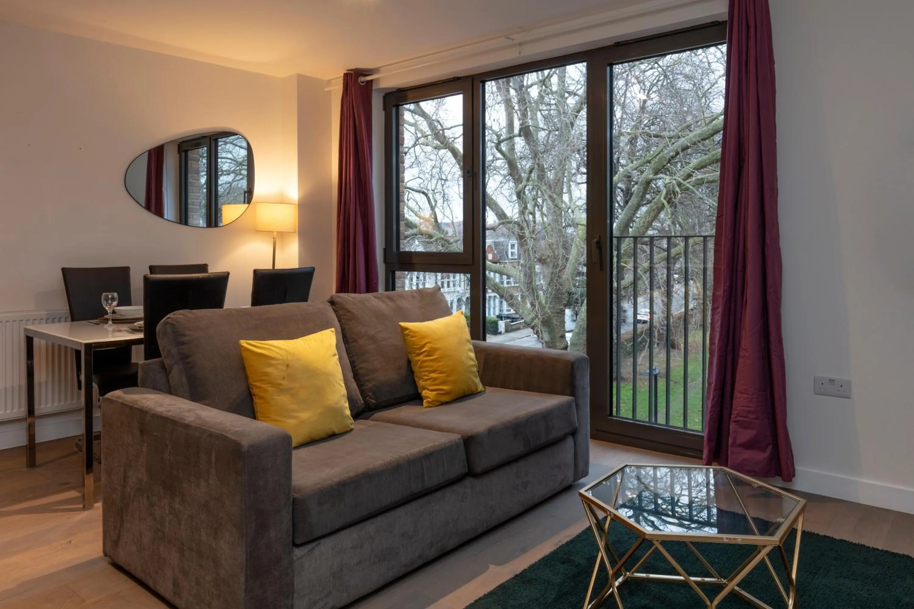Deluxe North Central London Apartment