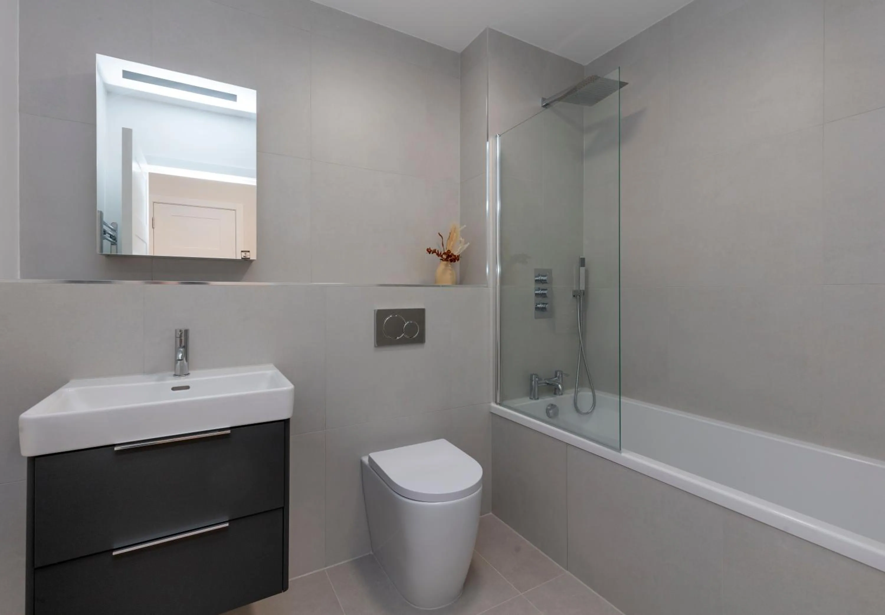 Deluxe North Central London Apartment