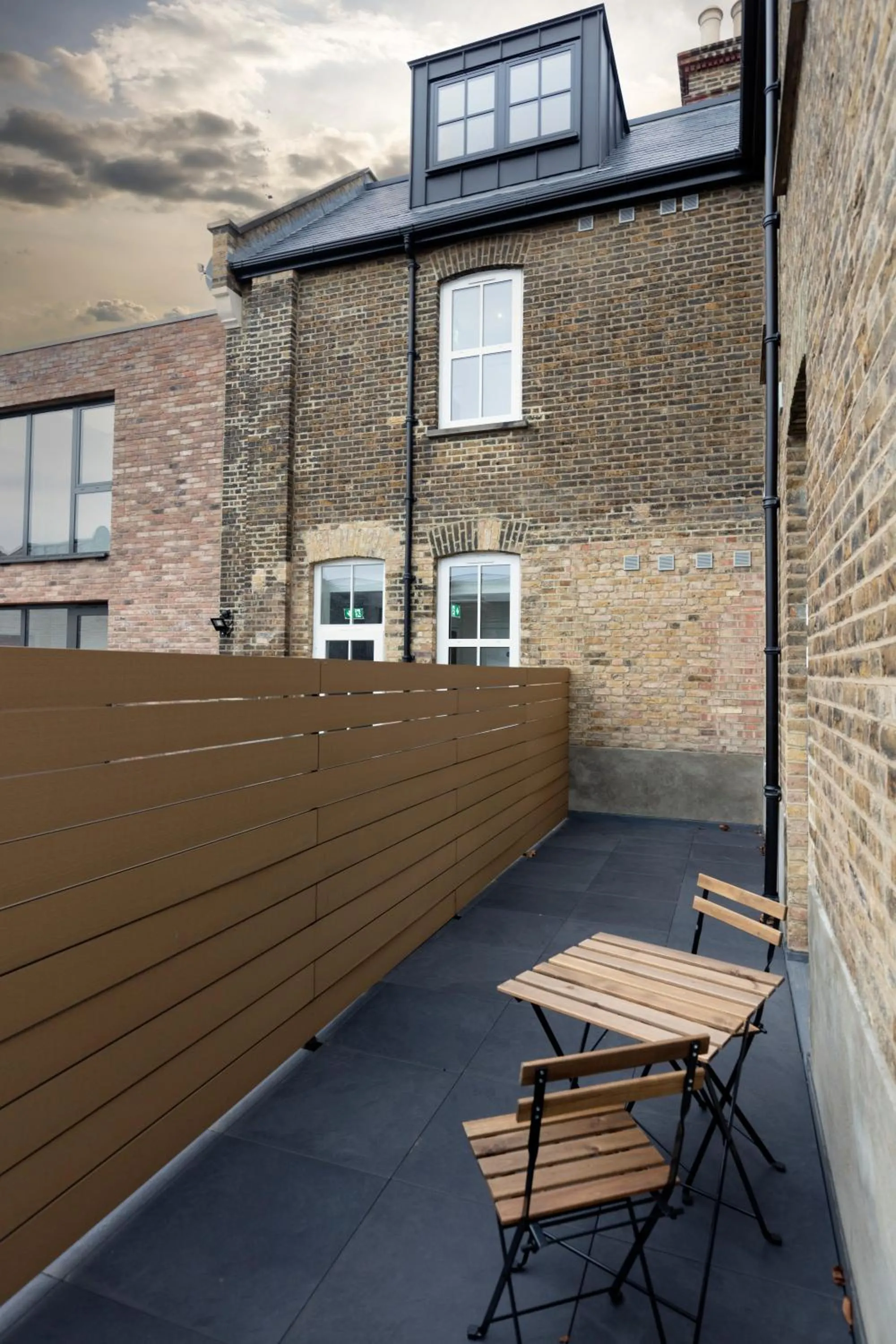 Deluxe North Central London Apartment