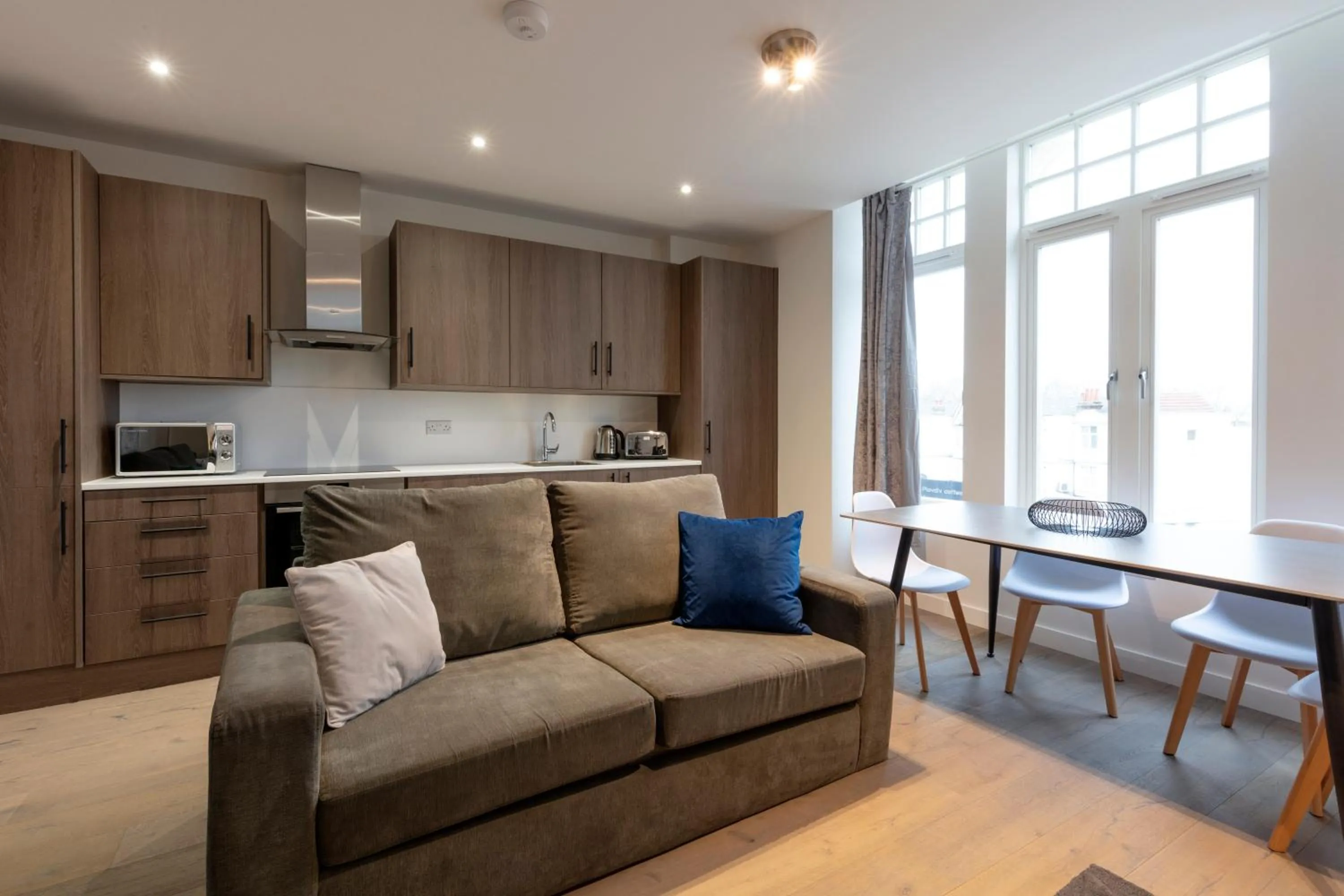 Deluxe North Central London Apartment