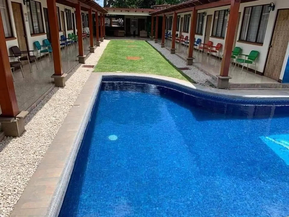 Swimming pool in Hotel La Siesta