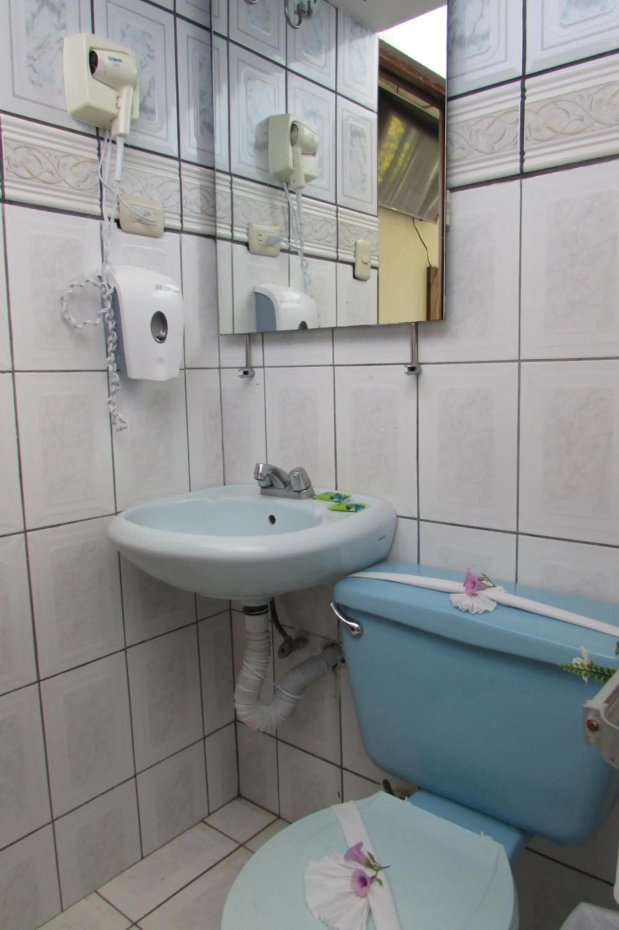 Bathroom in Hotel La Siesta