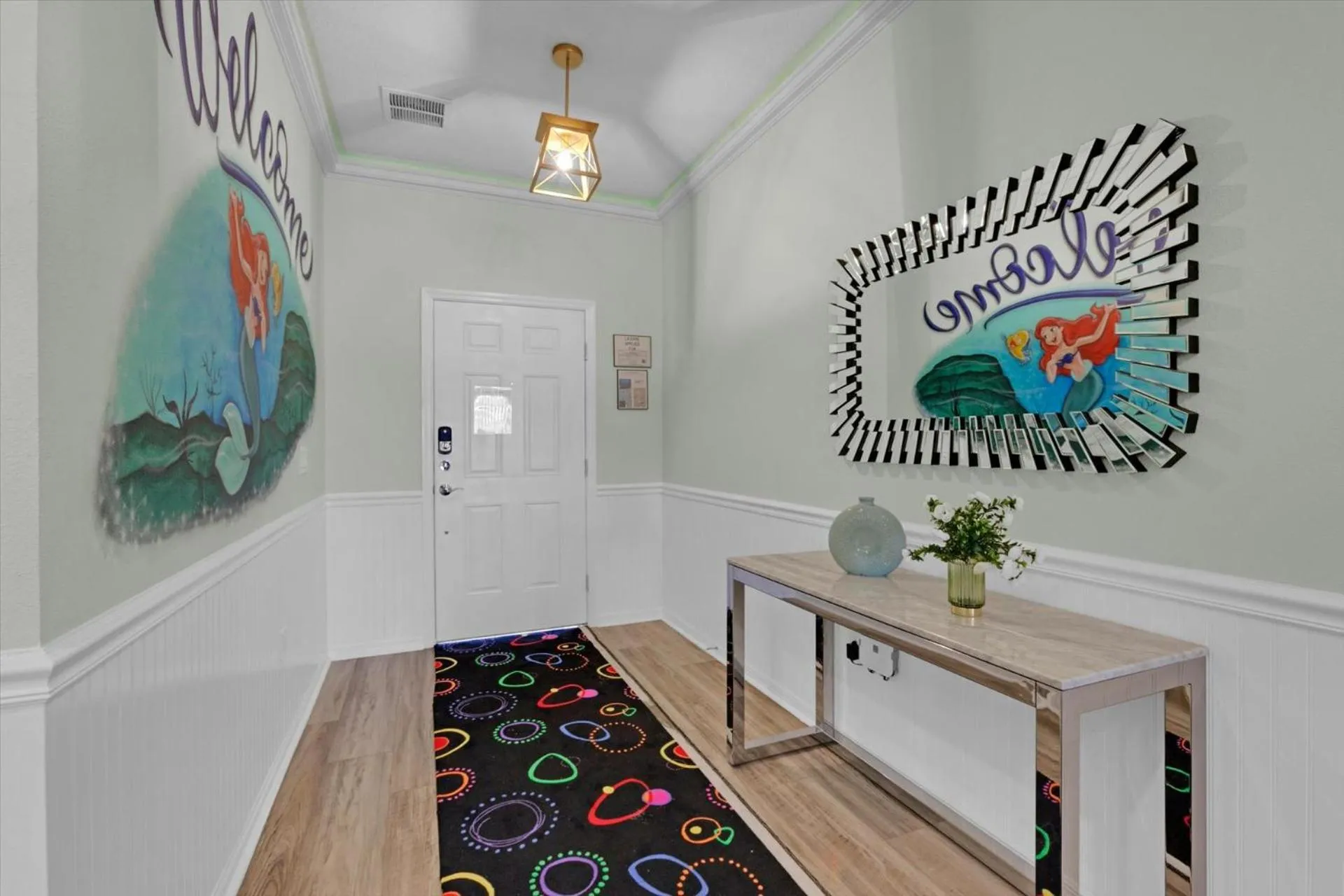 Decorative detail in 3074 Mahalo