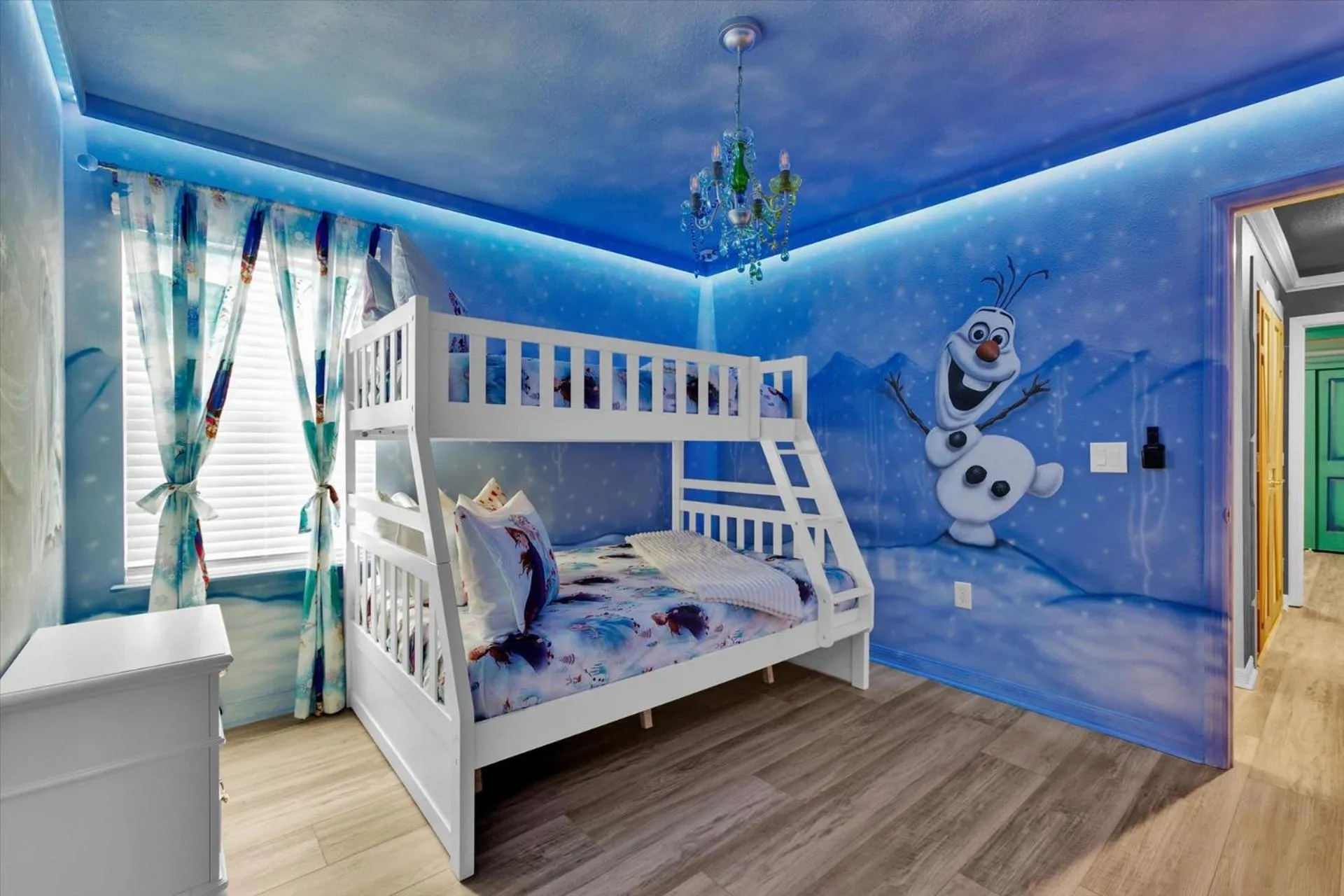 Bedroom, Bed in 3074 Mahalo