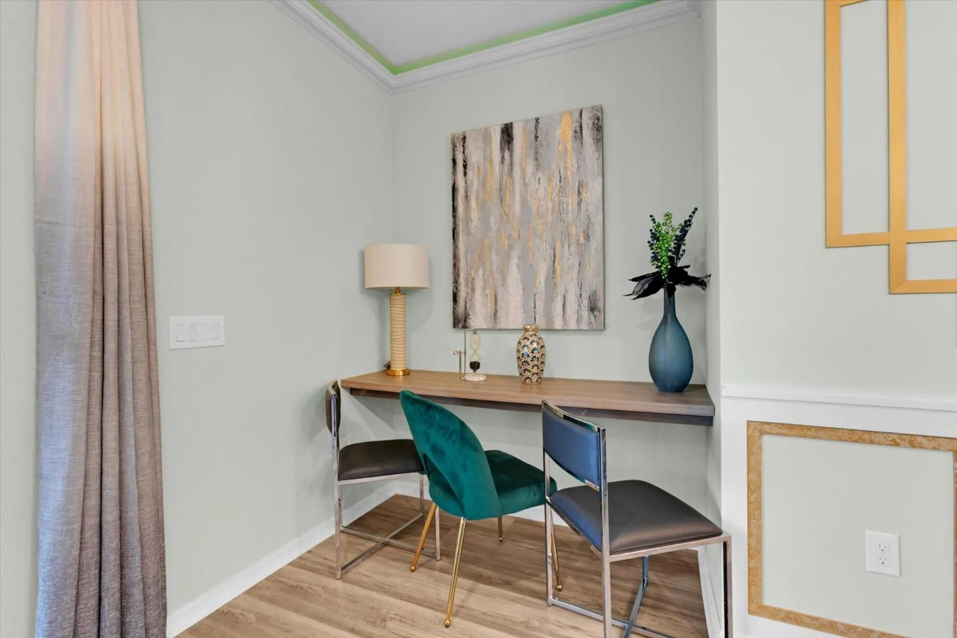 Seating area in 3074 Mahalo