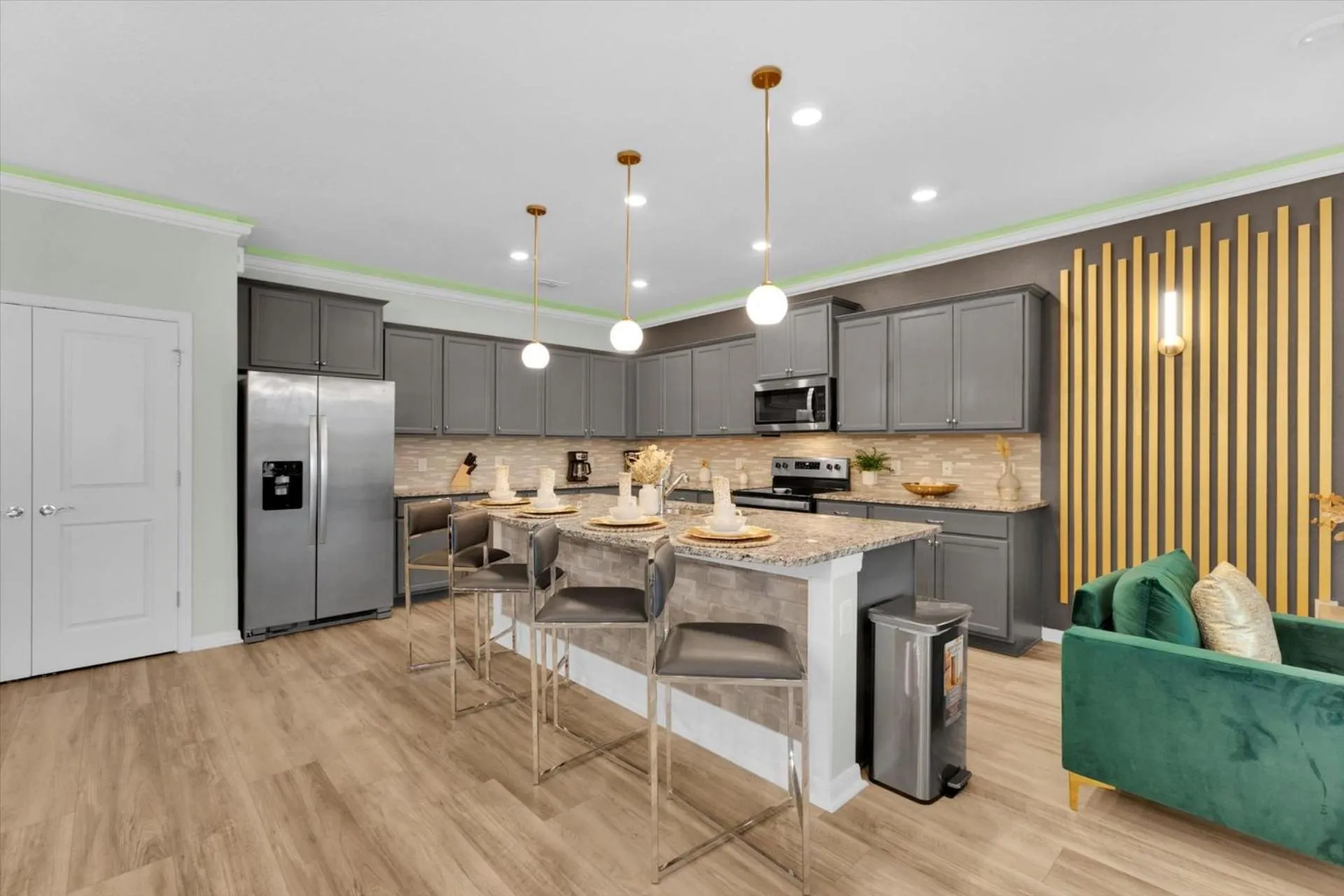 Kitchen or kitchenette in 3074 Mahalo