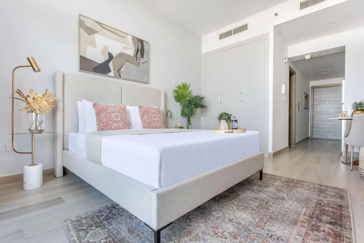Bed in Frank Porter - Bloom Tower C