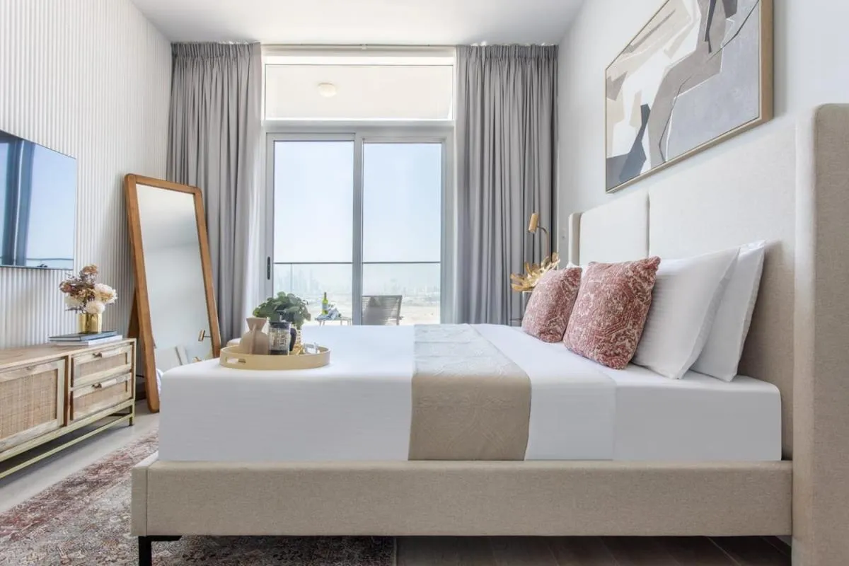 Bed in Frank Porter - Bloom Tower C