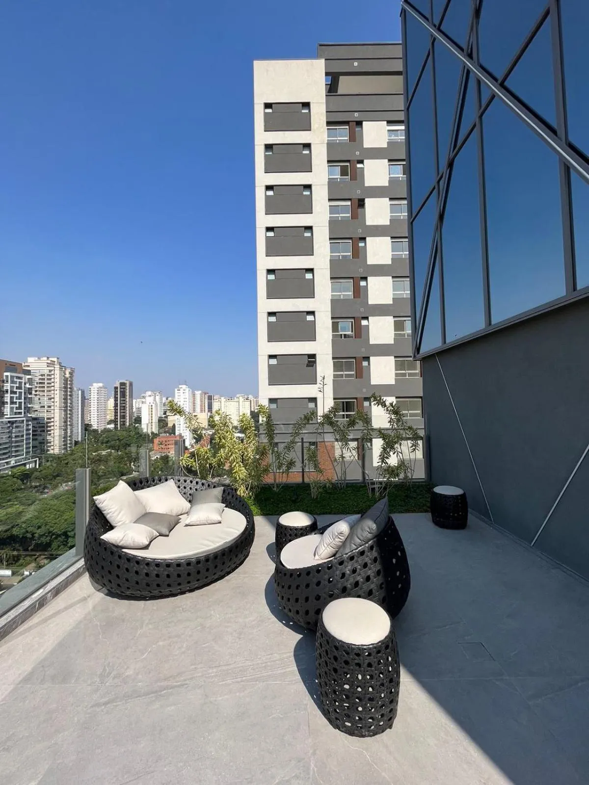 Day in Iconyc House of Charlie