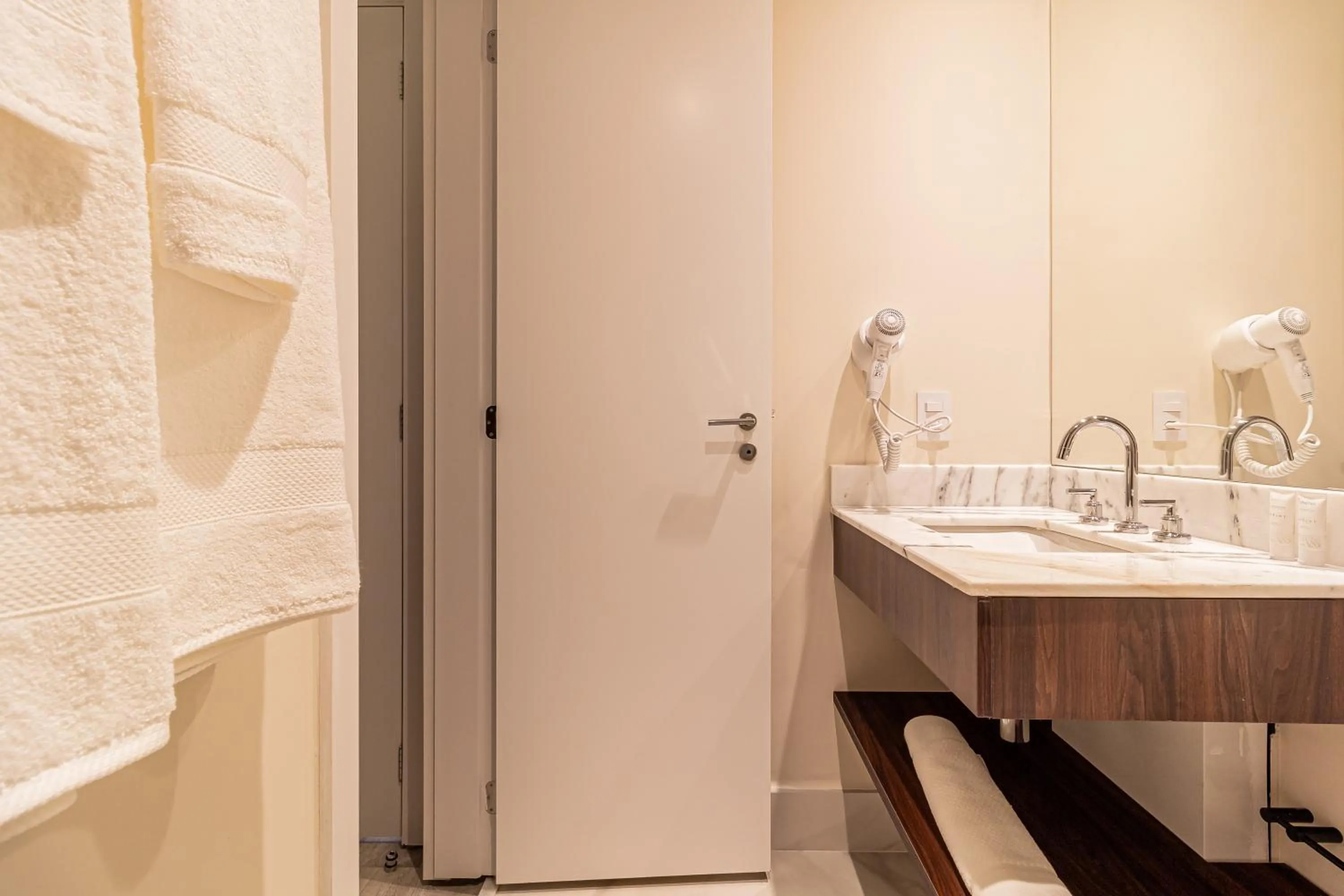 Shower in Iconyc House of Charlie