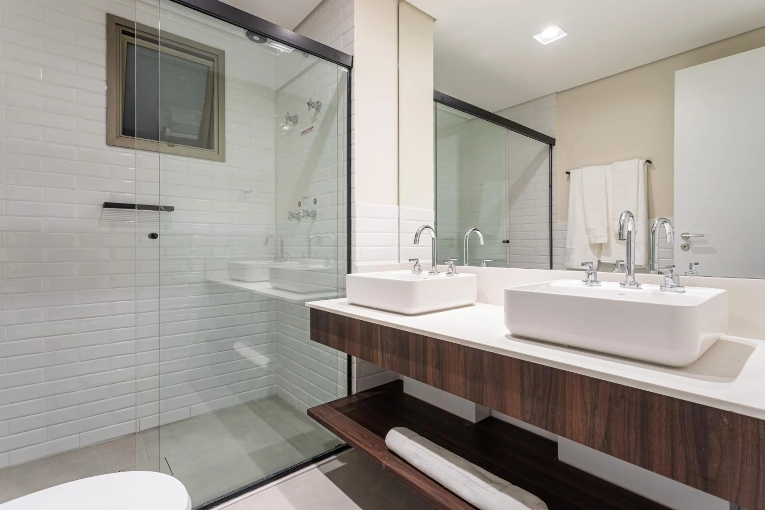 Shower in Iconyc House of Charlie