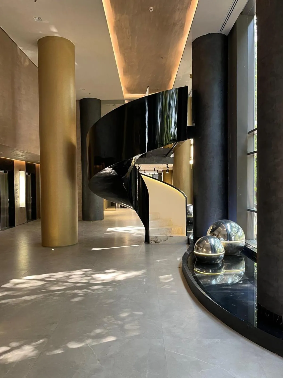 Decorative detail in Iconyc House of Charlie