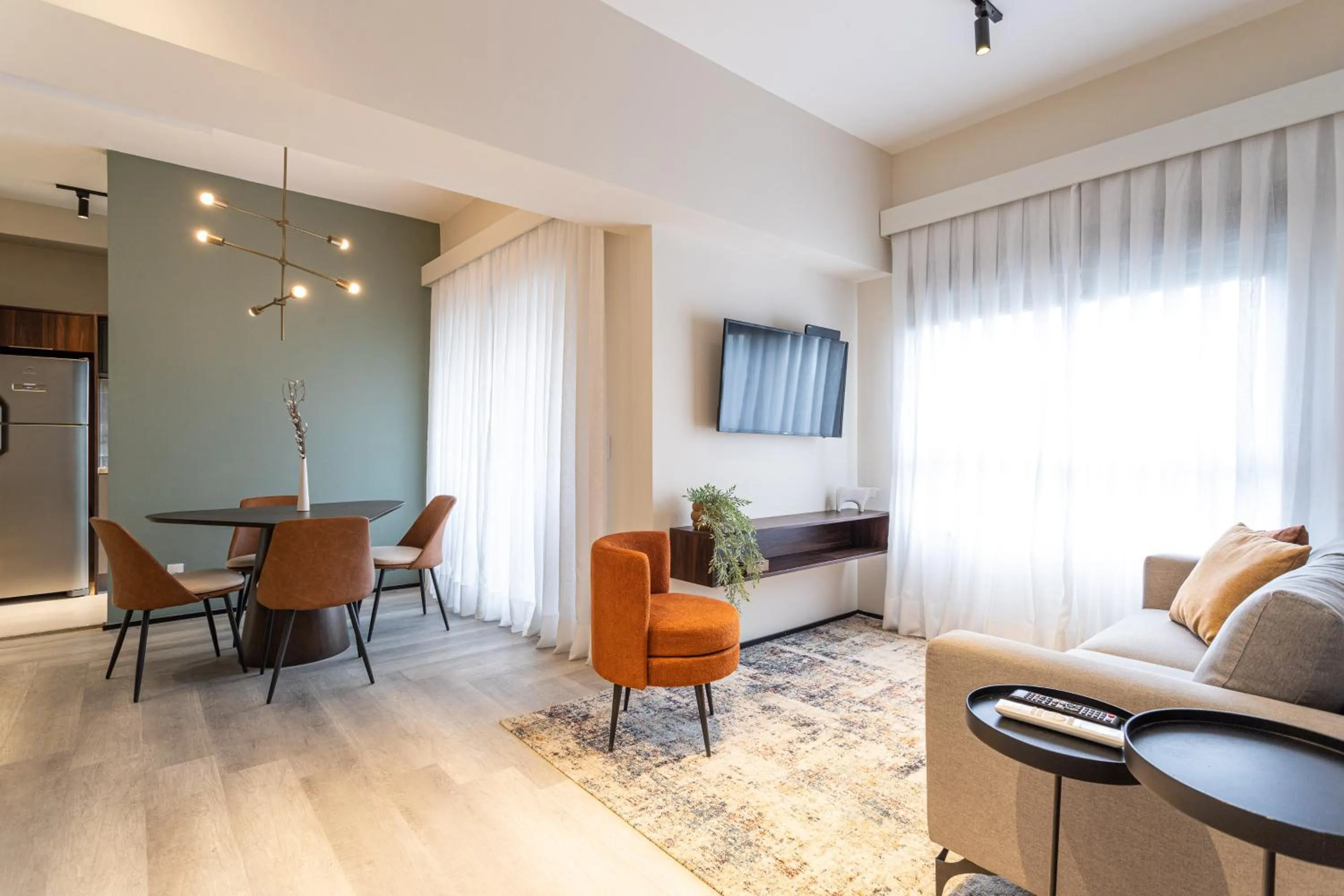 Kitchen or kitchenette in Iconyc House of Charlie