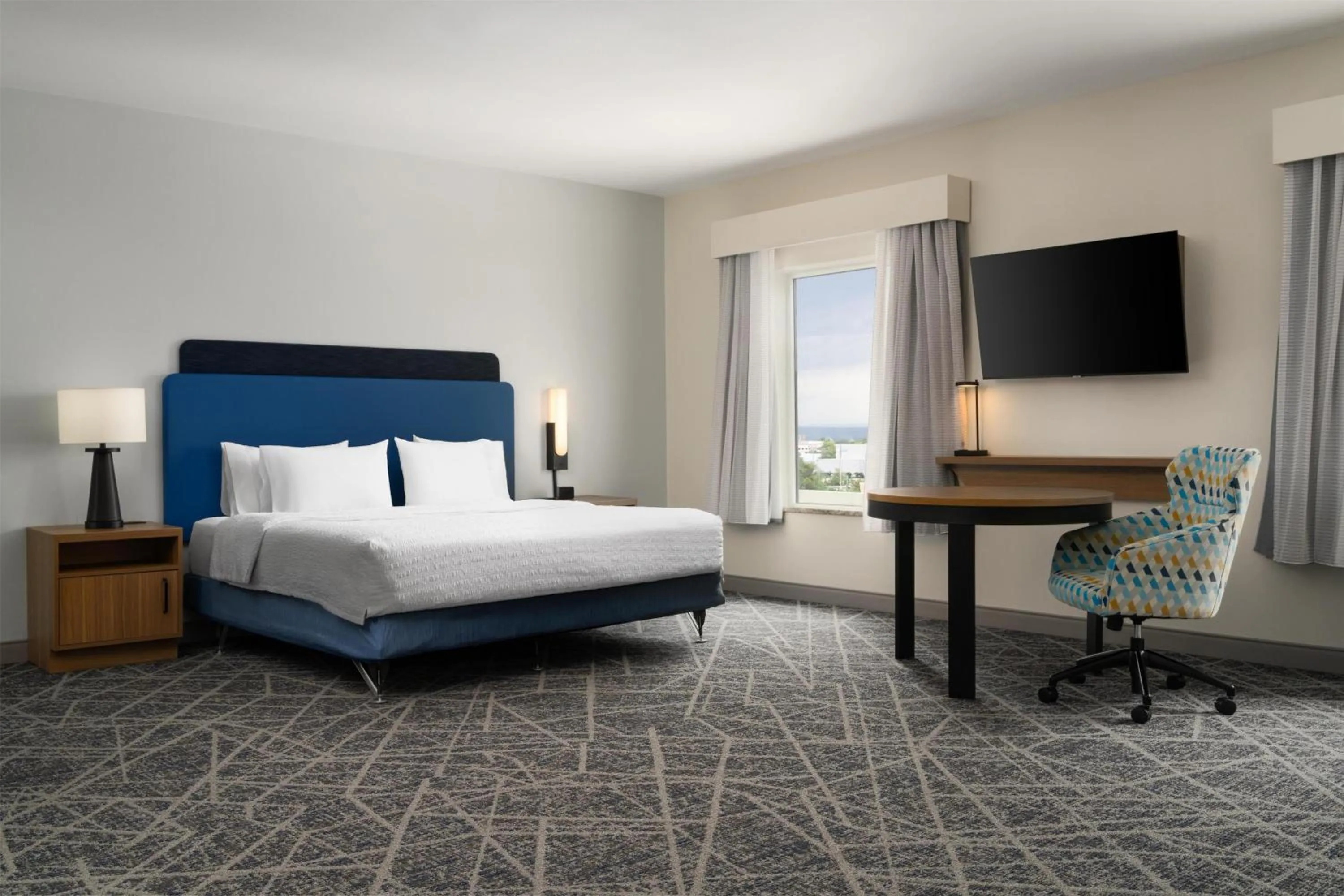 Bedroom, Bed in Hampton Inn & Suites Albuquerque North/I-25