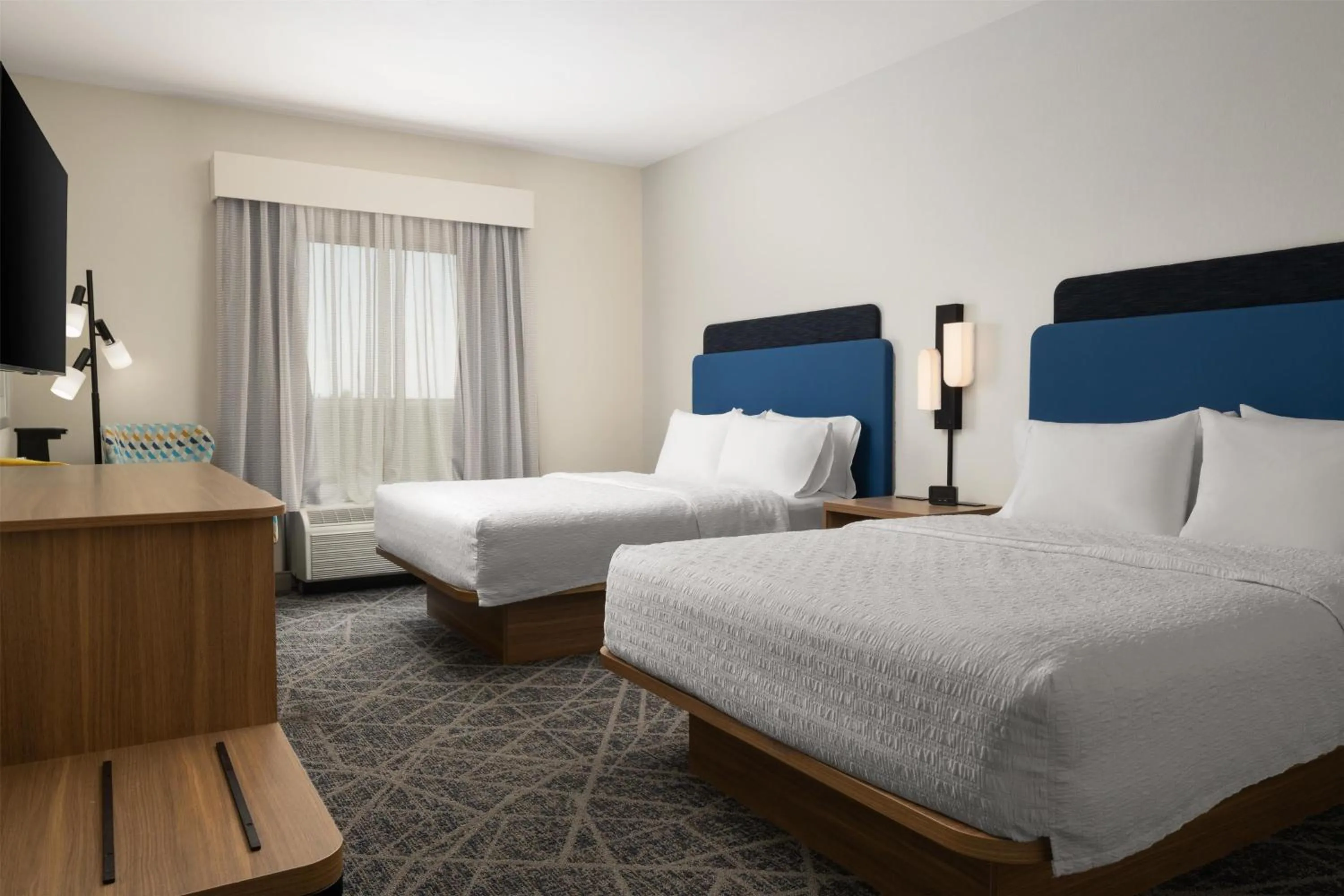 Bed in Hampton Inn & Suites Albuquerque North/I-25