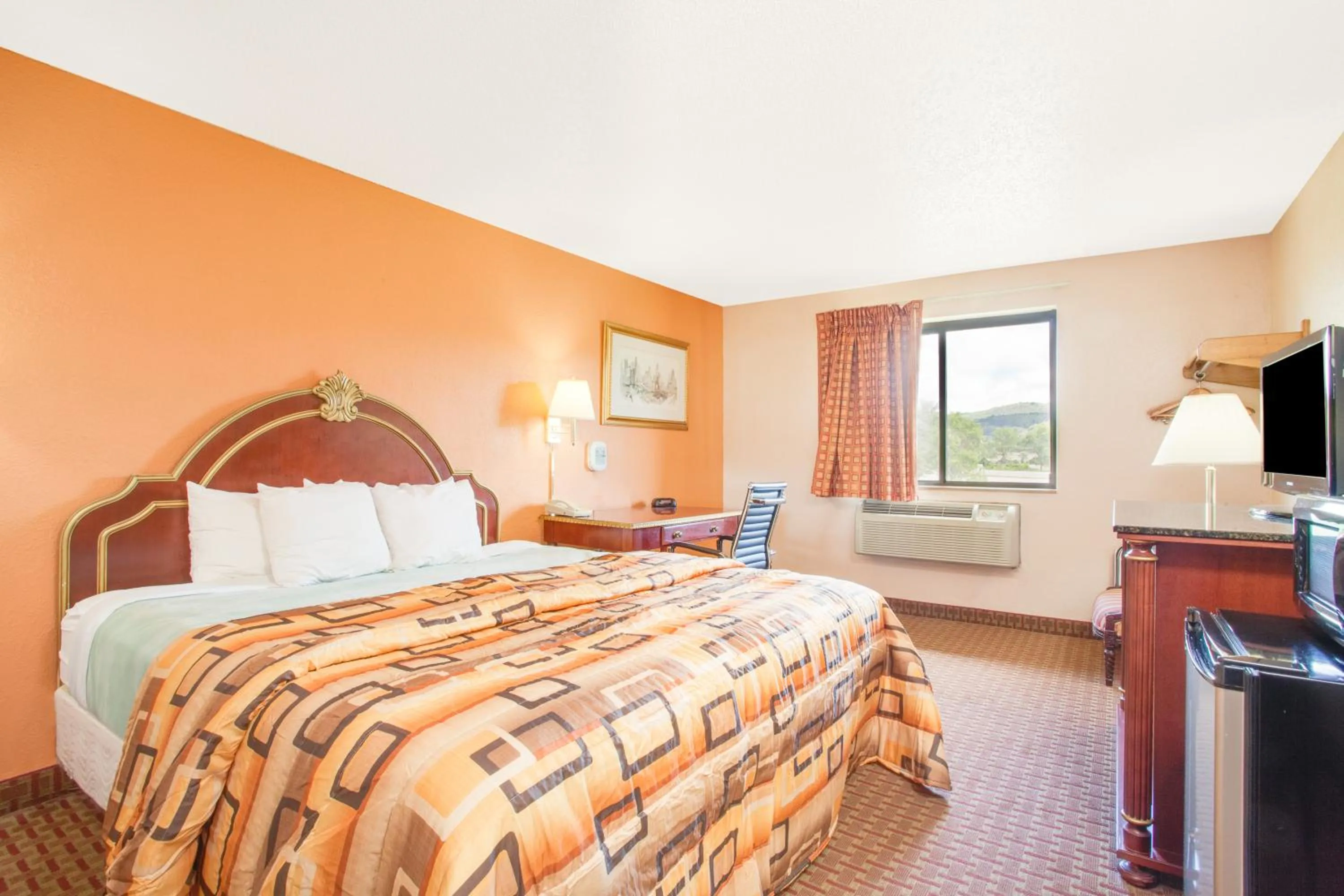 Bedroom, Bed in Days Inn by Wyndham Hornell NY