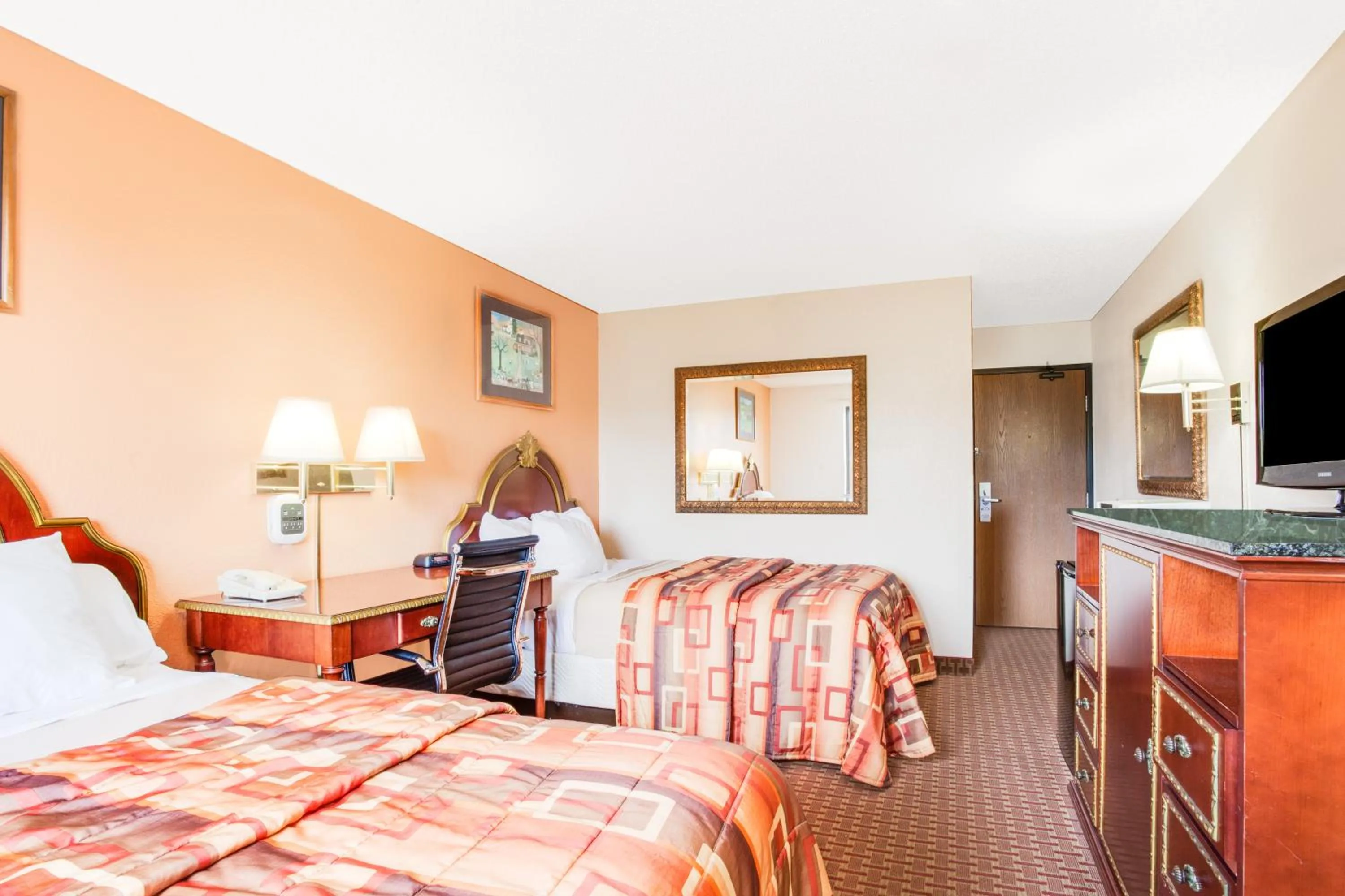 Bedroom, Bed in Days Inn by Wyndham Hornell NY