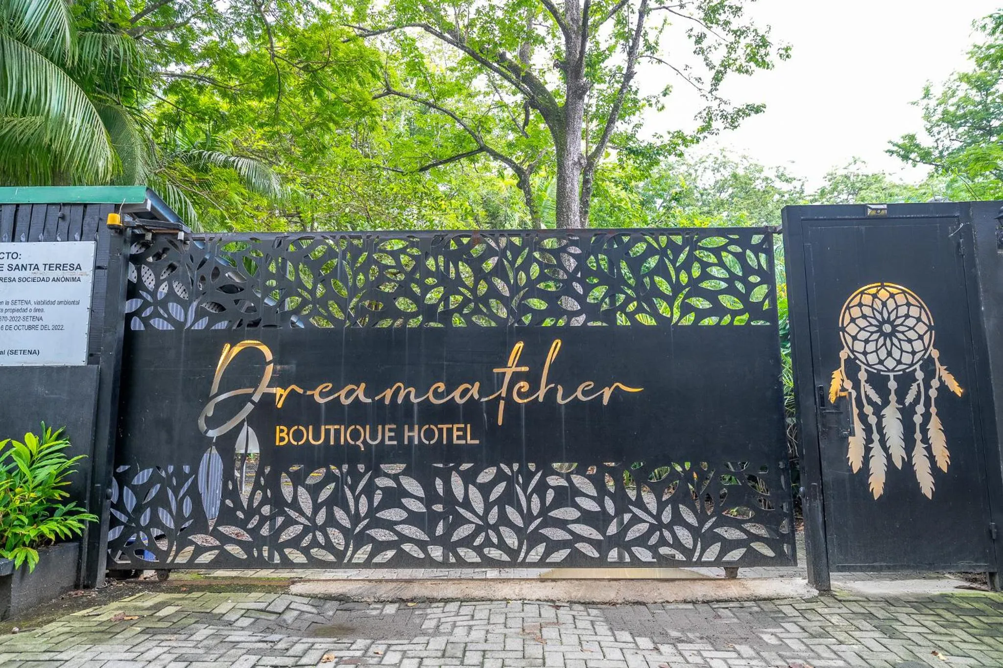 Facade/entrance in Dreamcatcher Hotel - Live the Dream of Santa Teresa