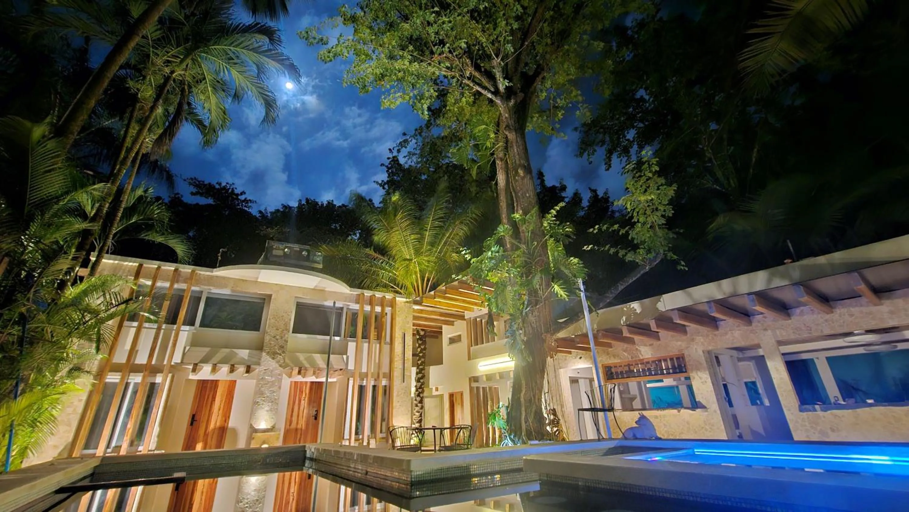 Property building in Dreamcatcher Hotel - Live the Dream of Santa Teresa