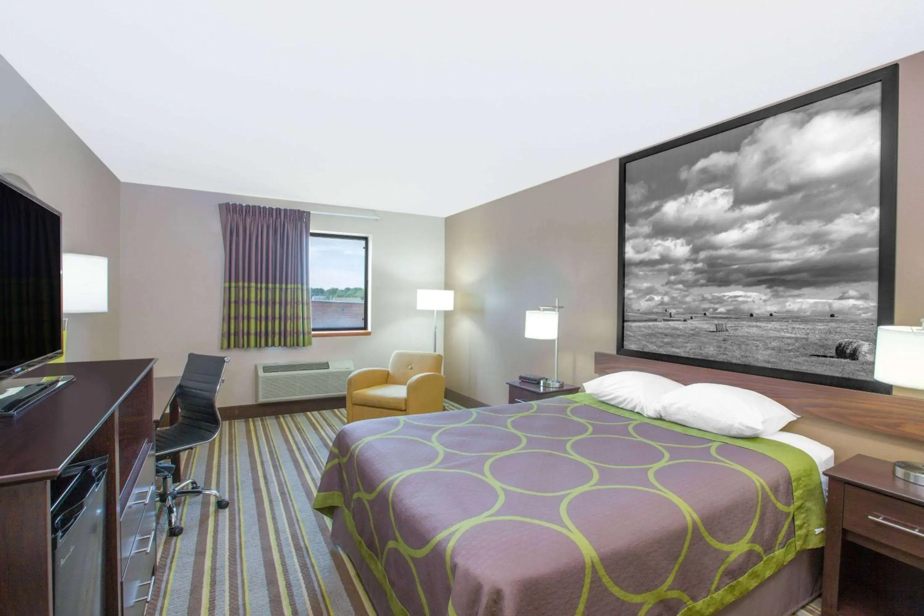 Photo of the whole room, Bed in Super 8 by Wyndham Hastings Photo of the whole room, Bed in Super 8 by Wyndham Hastings