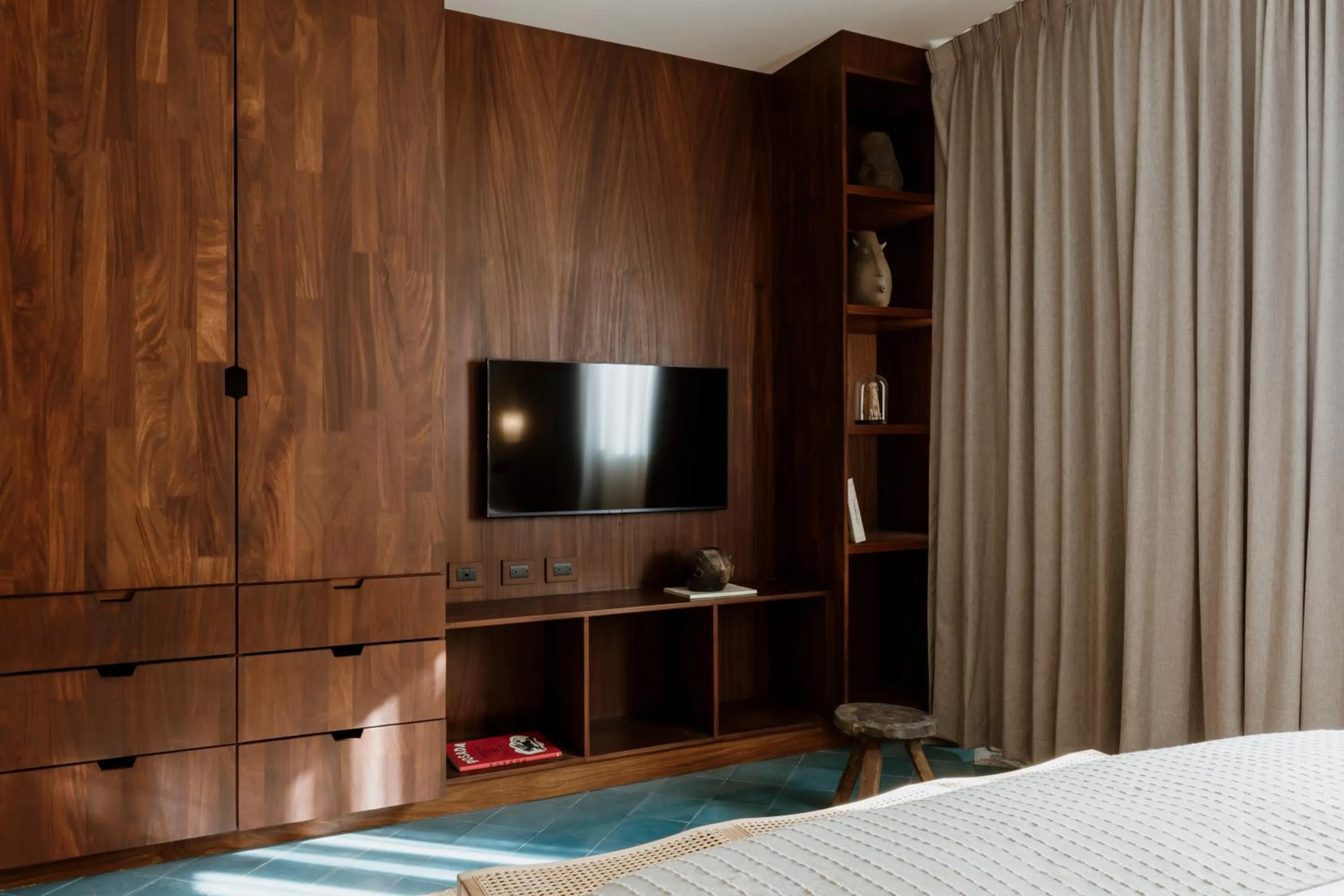 TV and multimedia, Bed in Macondo Arte Oaxaca