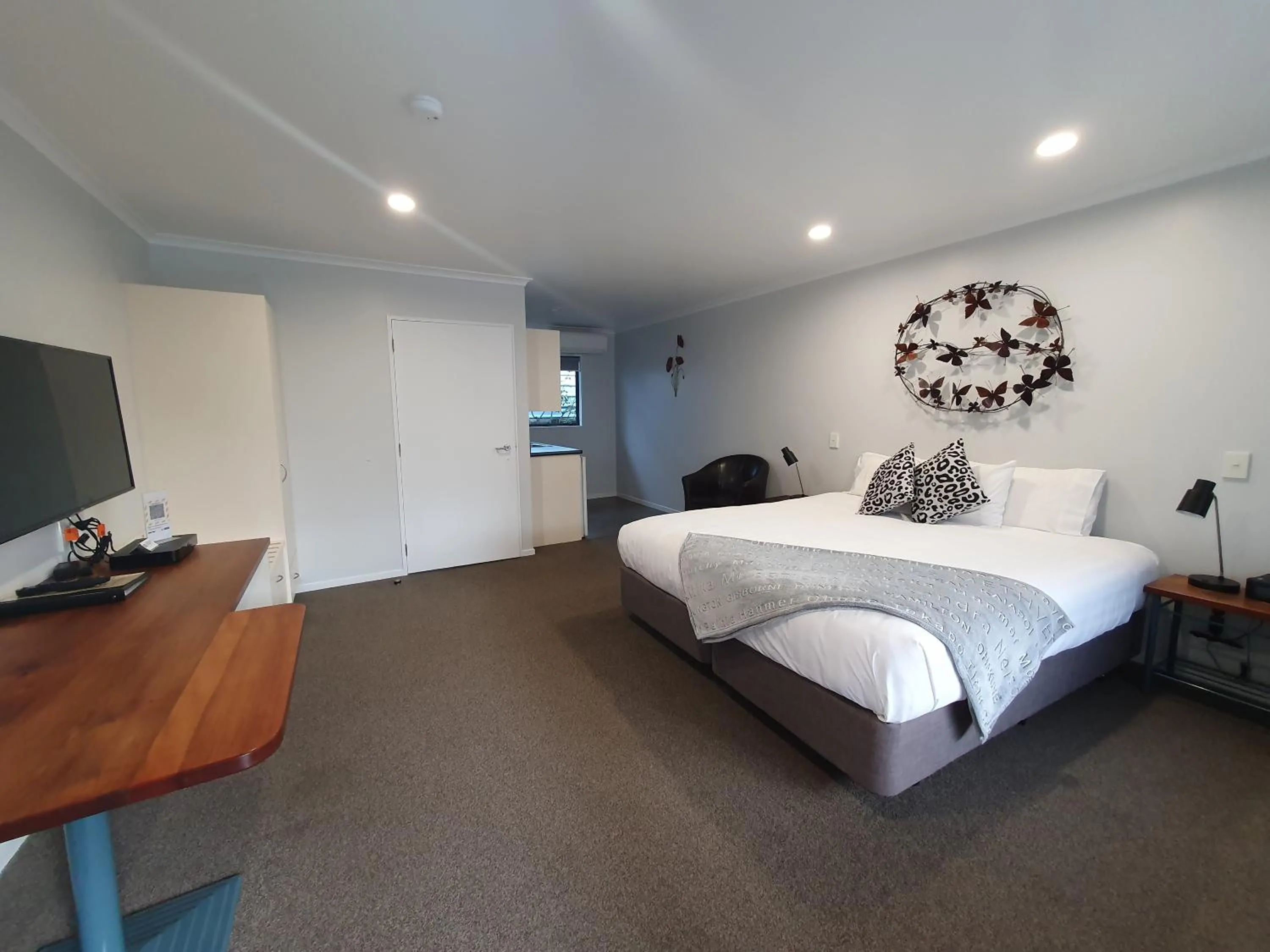 Photo of the whole room, Bed in ASURE Albert Park Motor Lodge