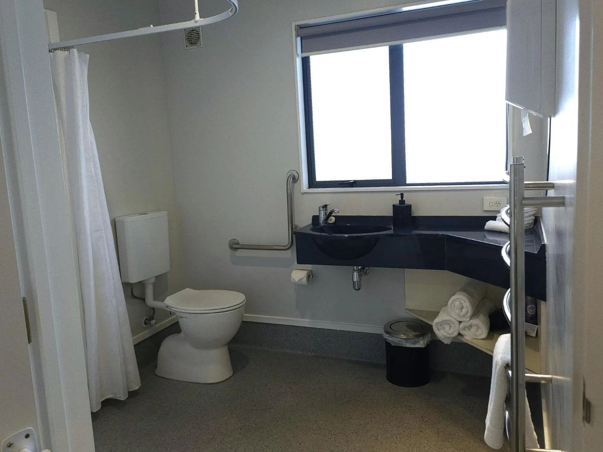 Bathroom in ASURE Albert Park Motor Lodge