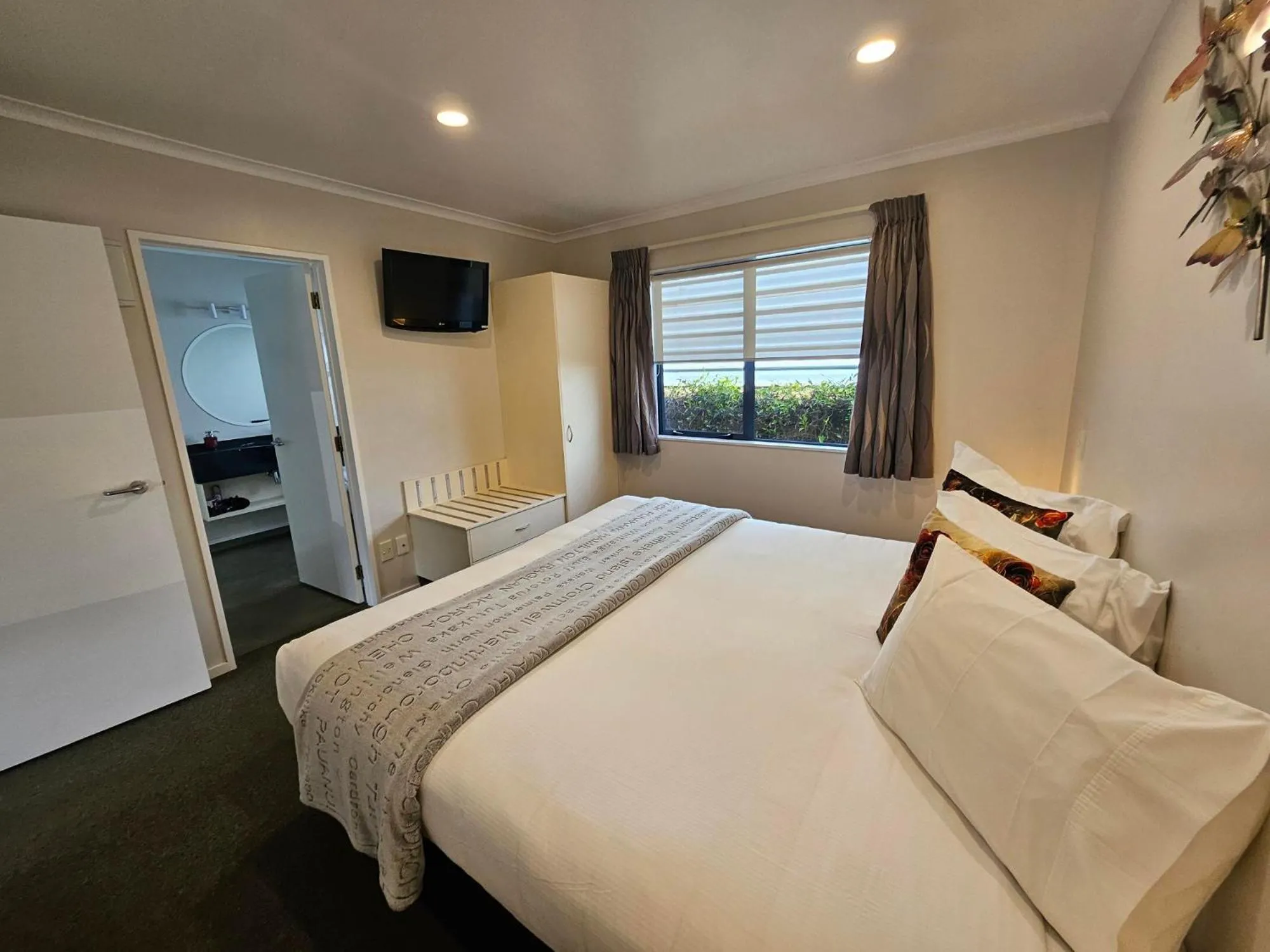 Bedroom, Bed in ASURE Albert Park Motor Lodge