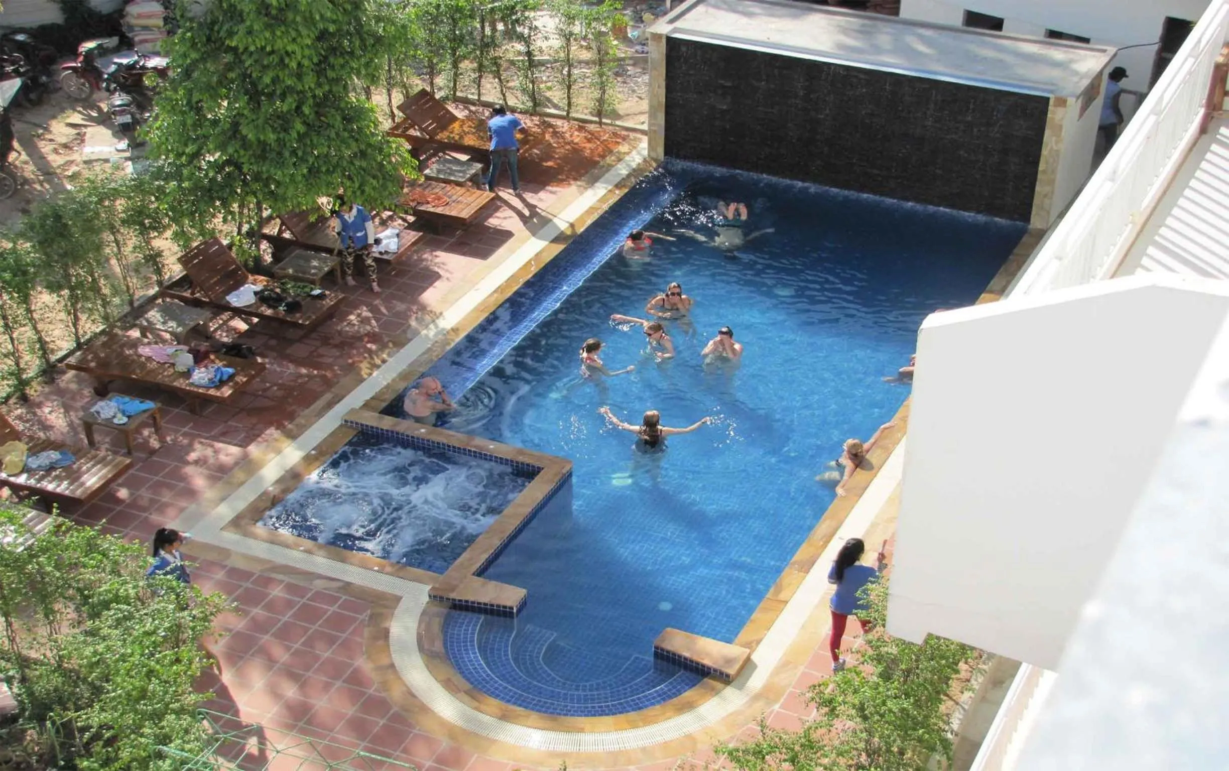 Swimming pool in Blossoming Romduol Boutique