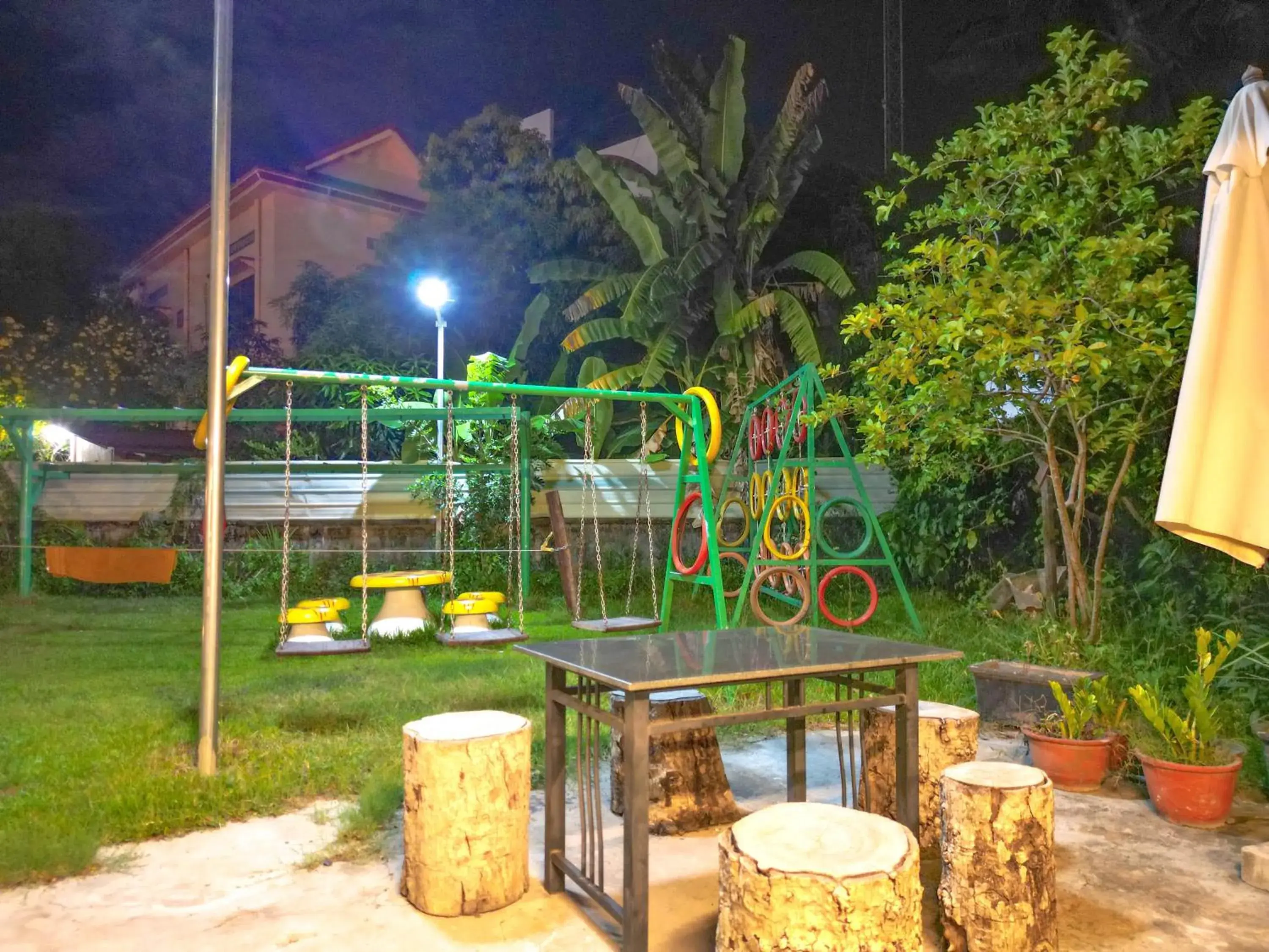 Restaurant/places to eat in Blossoming Romduol Boutique Restaurant/places to eat in Blossoming Romduol Boutique