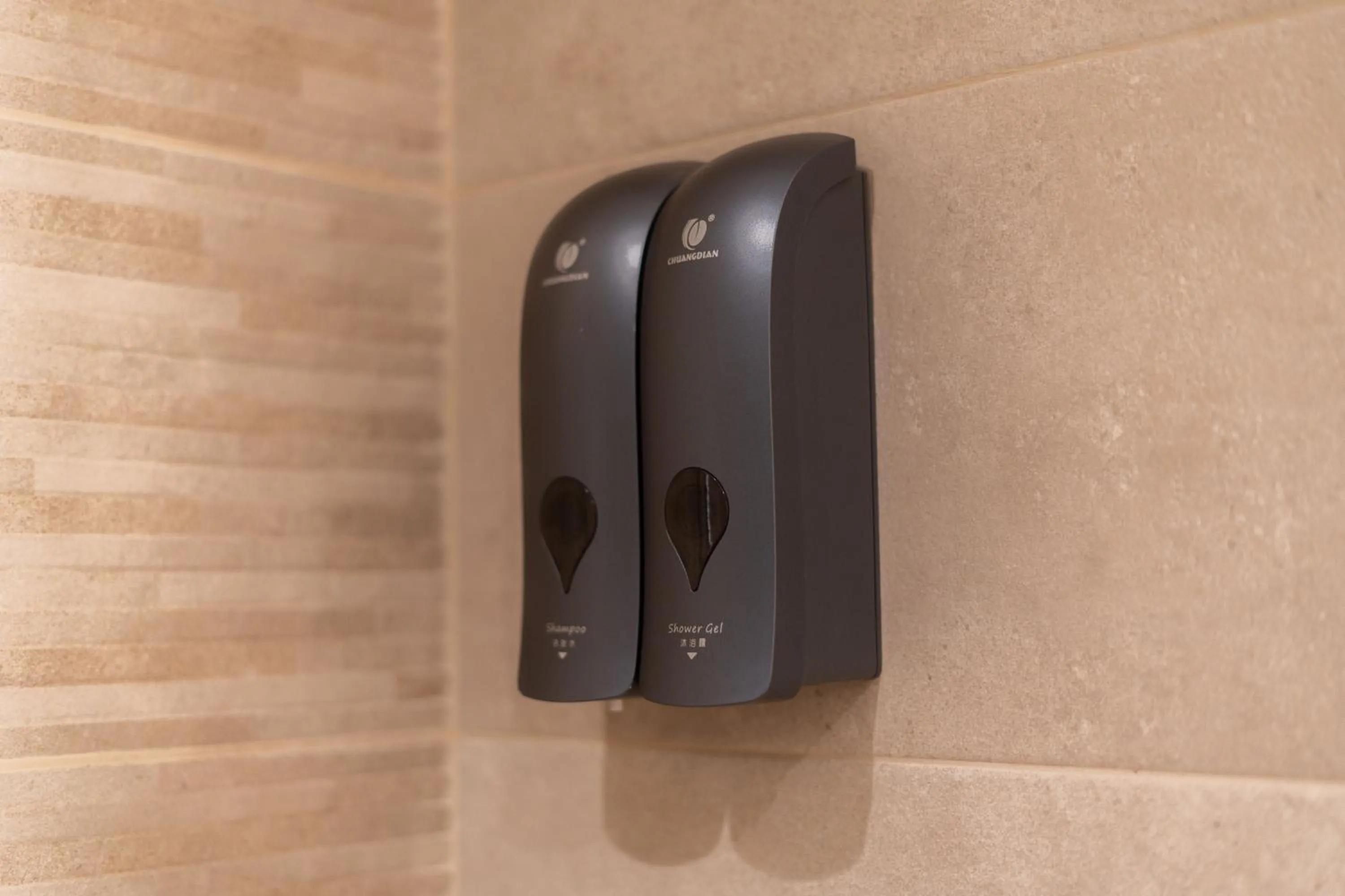 Toilet in I'M Room Suites Nuevos Ministerios - Bernabeu 'Digital Access'