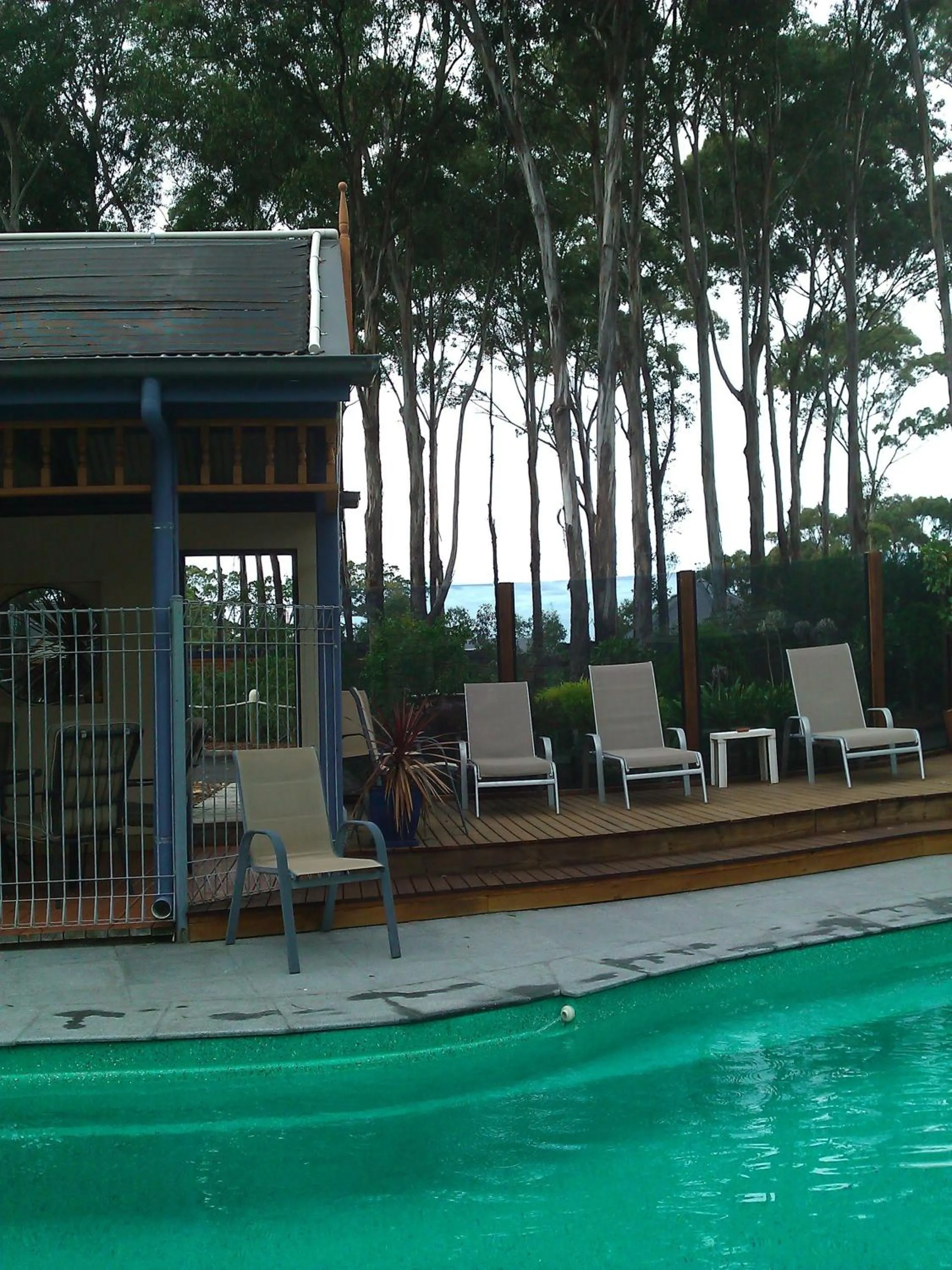 Swimming pool in Waverley House Cottages