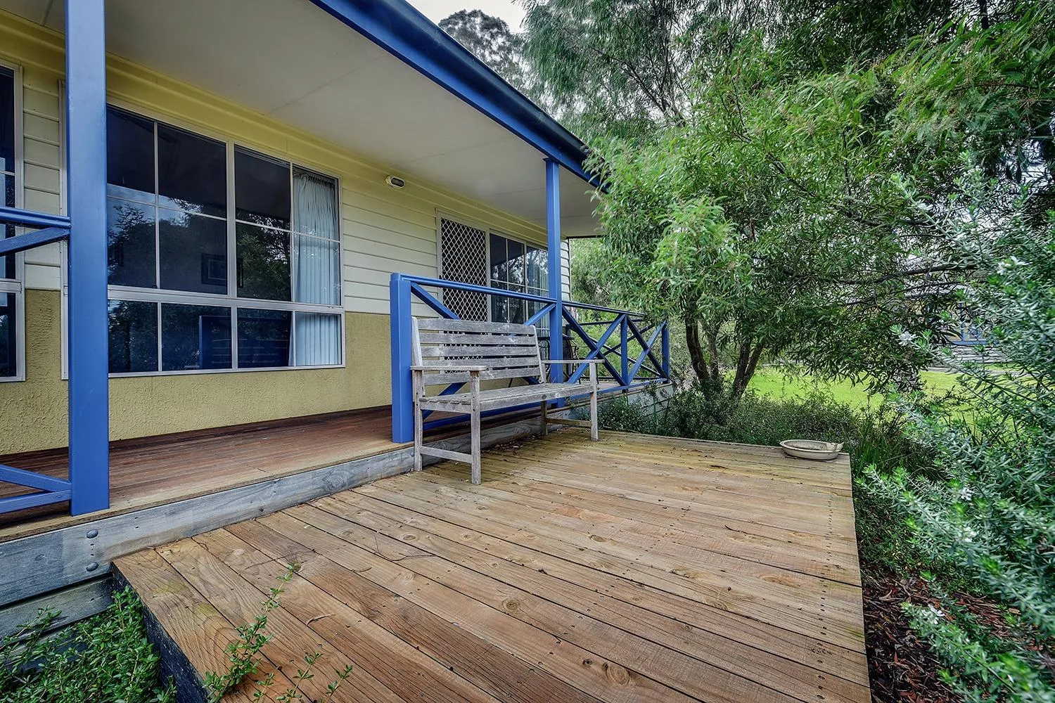 Patio in Waverley House Cottages