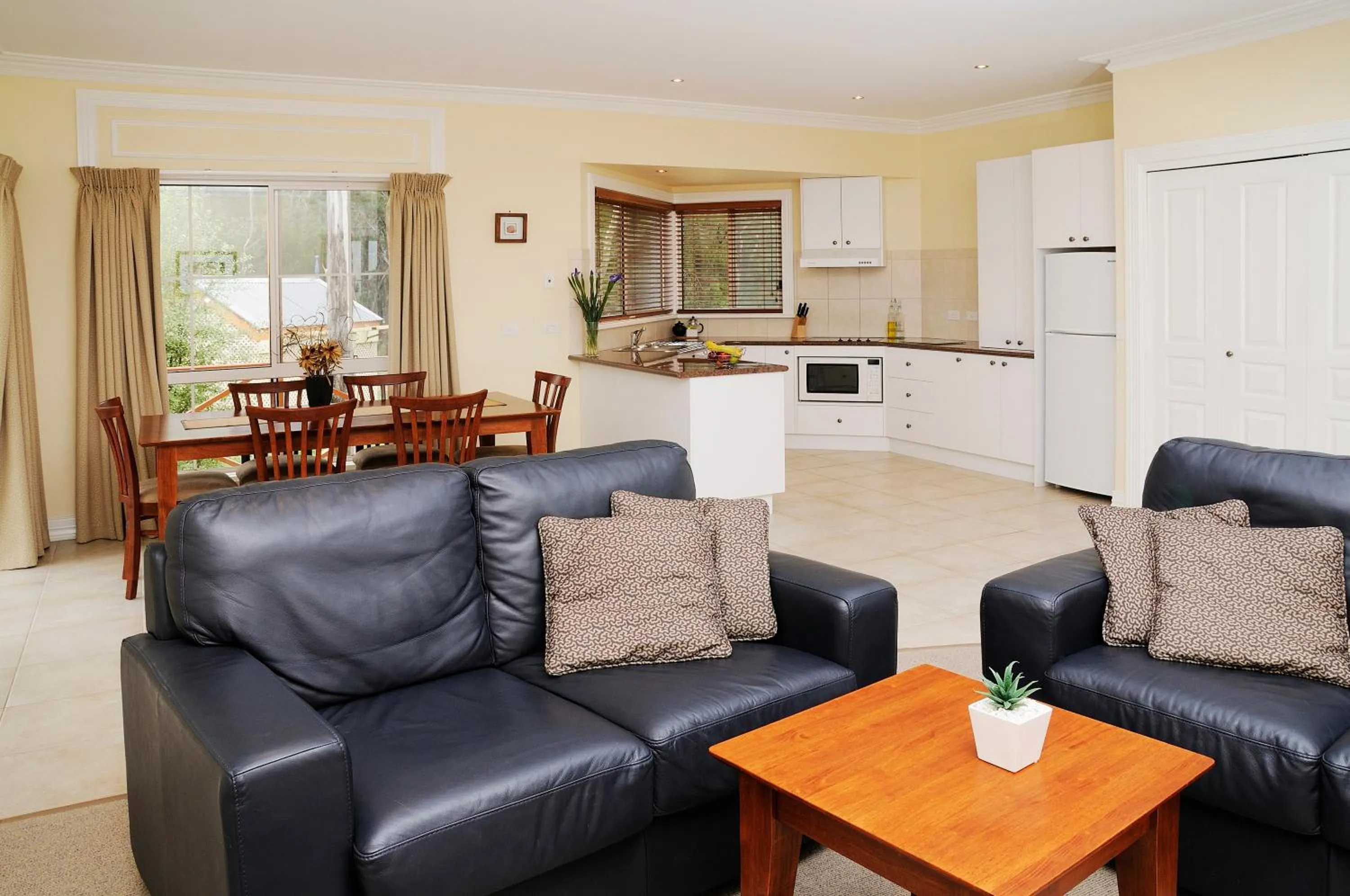 Living room in Waverley House Cottages