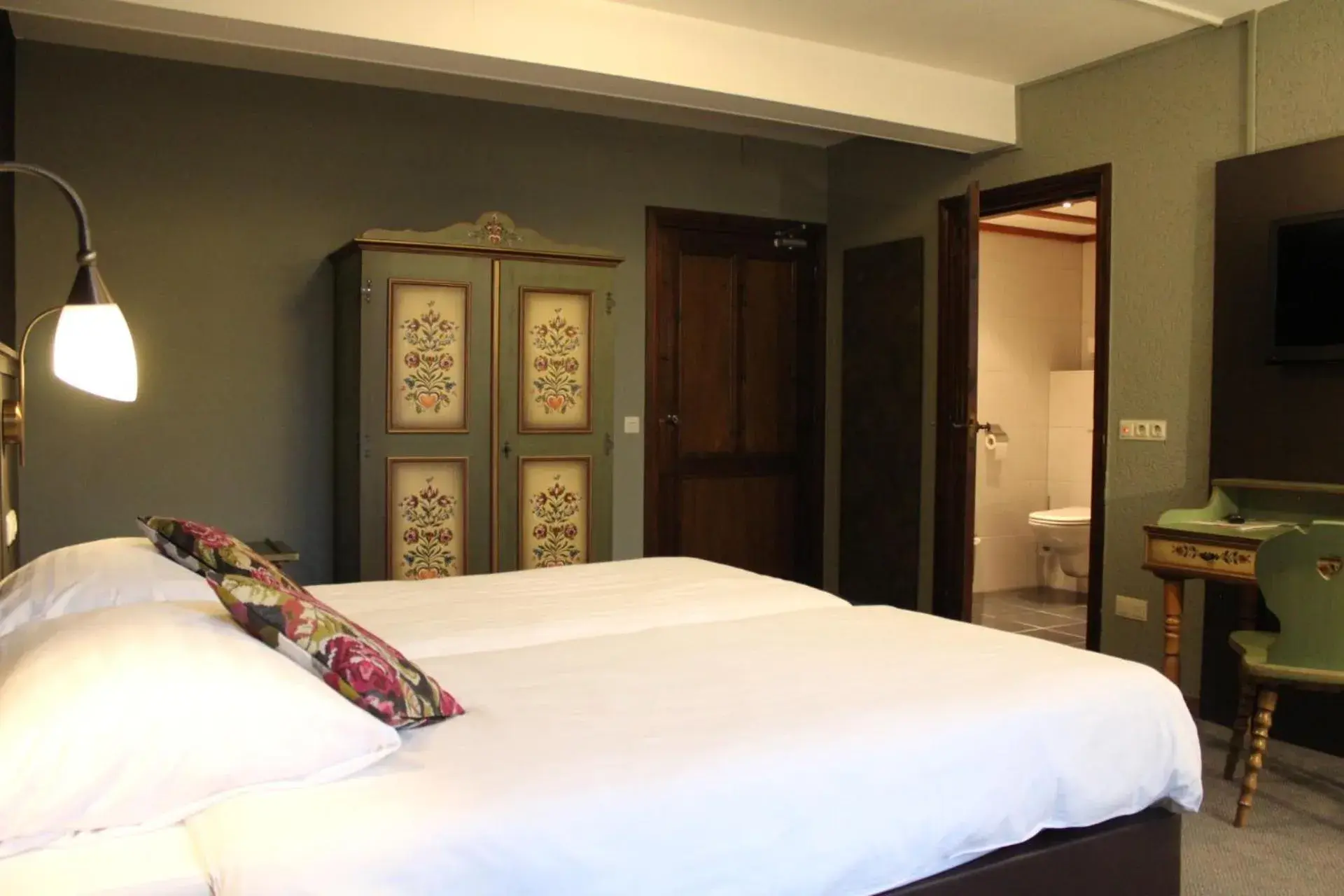 Double Room in Hotel Restaurant De Roosterhoeve Double Room in Hotel Restaurant De Roosterhoeve