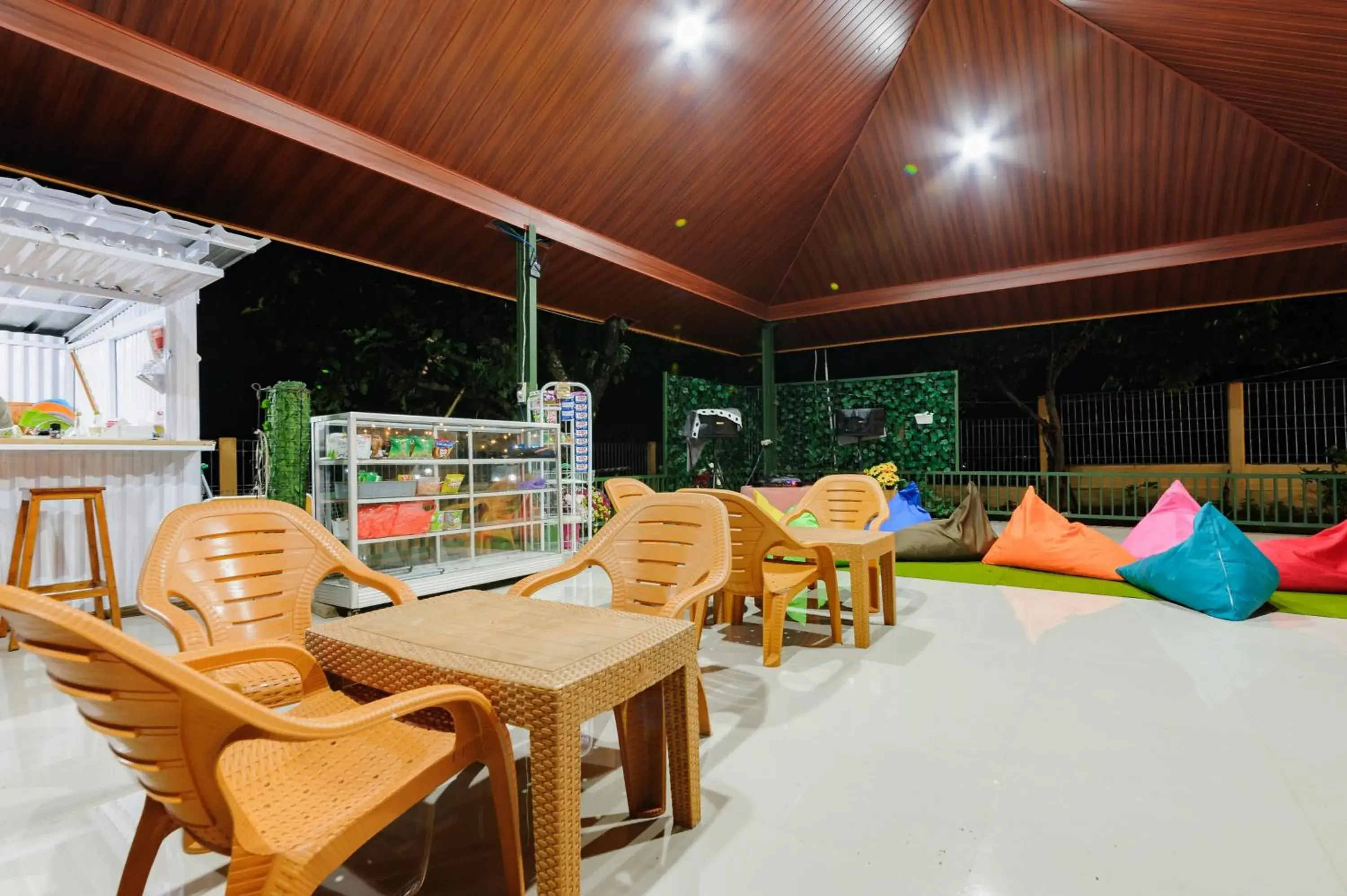 Seating area in Urbanview Hotel Nerine's Glamping Village Cipanas by RedDoorz Seating area in Urbanview Hotel Nerine's Glamping Village Cipanas by RedDoorz