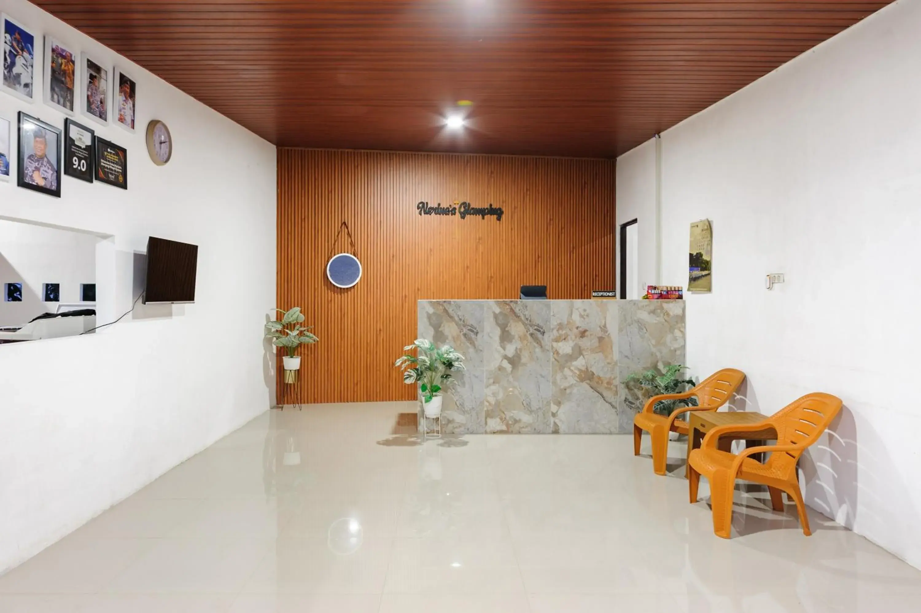 Lobby or reception in Urbanview Hotel Nerine's Glamping Village Cipanas by RedDoorz Lobby or reception in Urbanview Hotel Nerine's Glamping Village Cipanas by RedDoorz